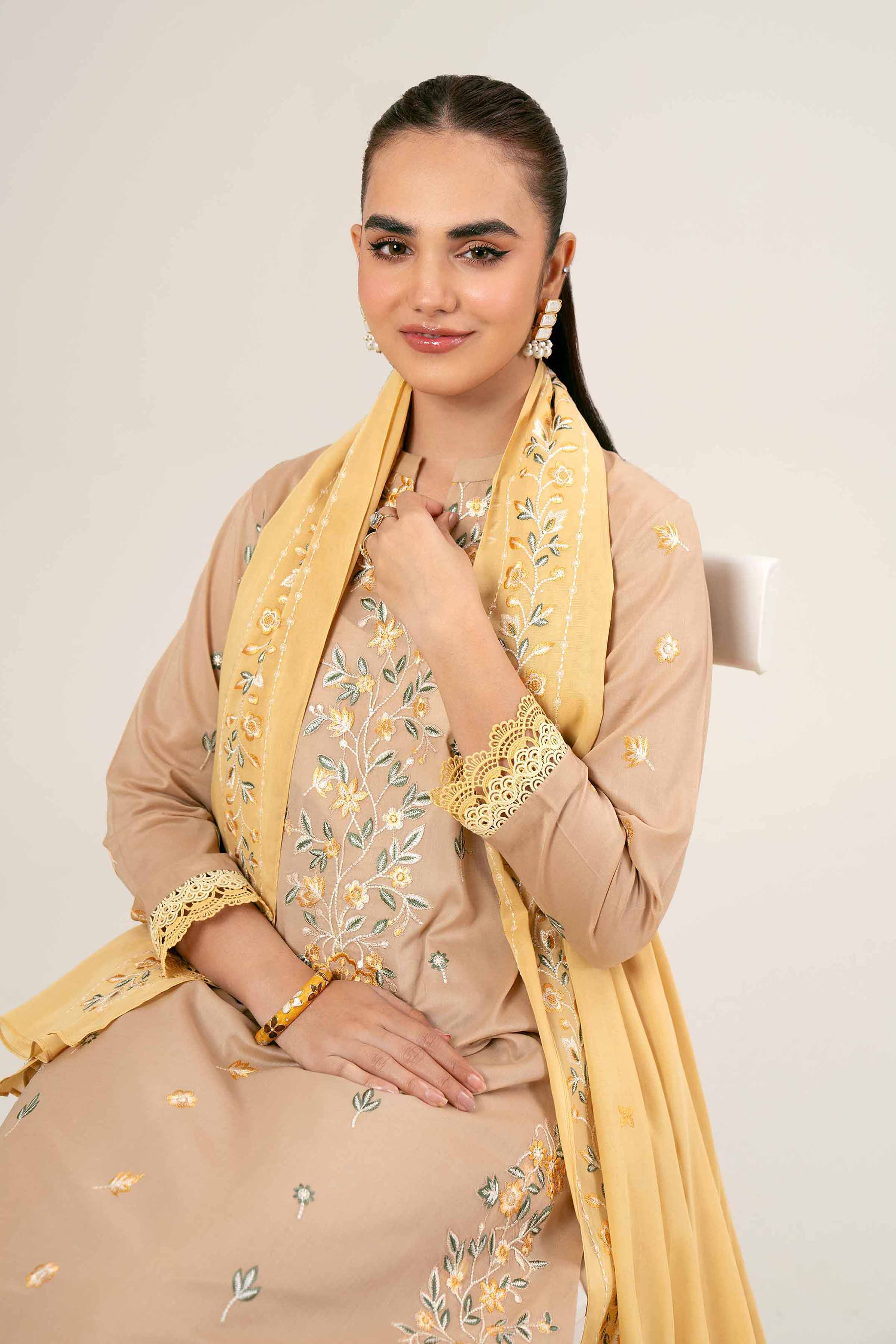 3 Piece - Embroidered Suit - 42401995