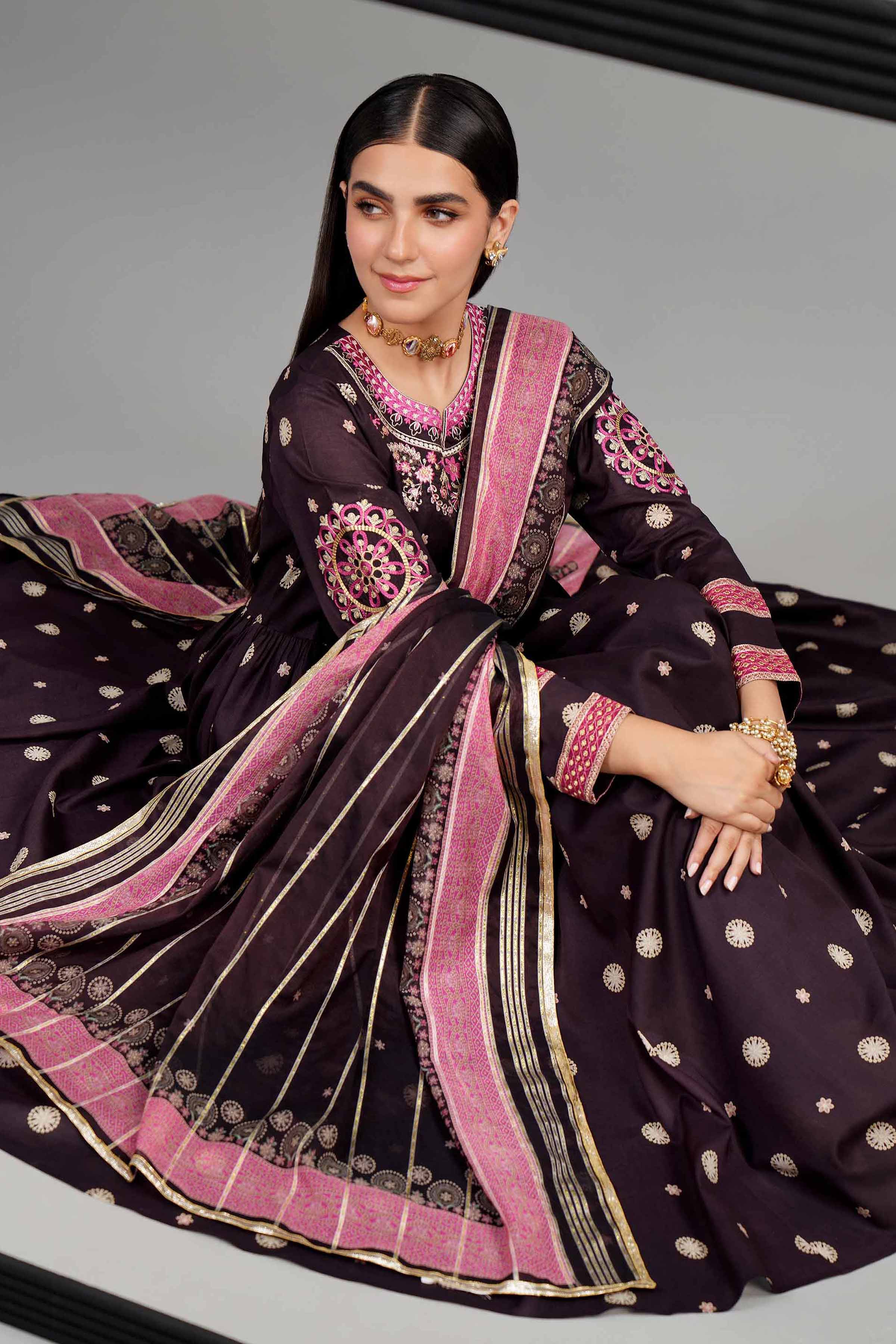 3 Piece - Printed Embroidered Suit - 42402064 - Image 2