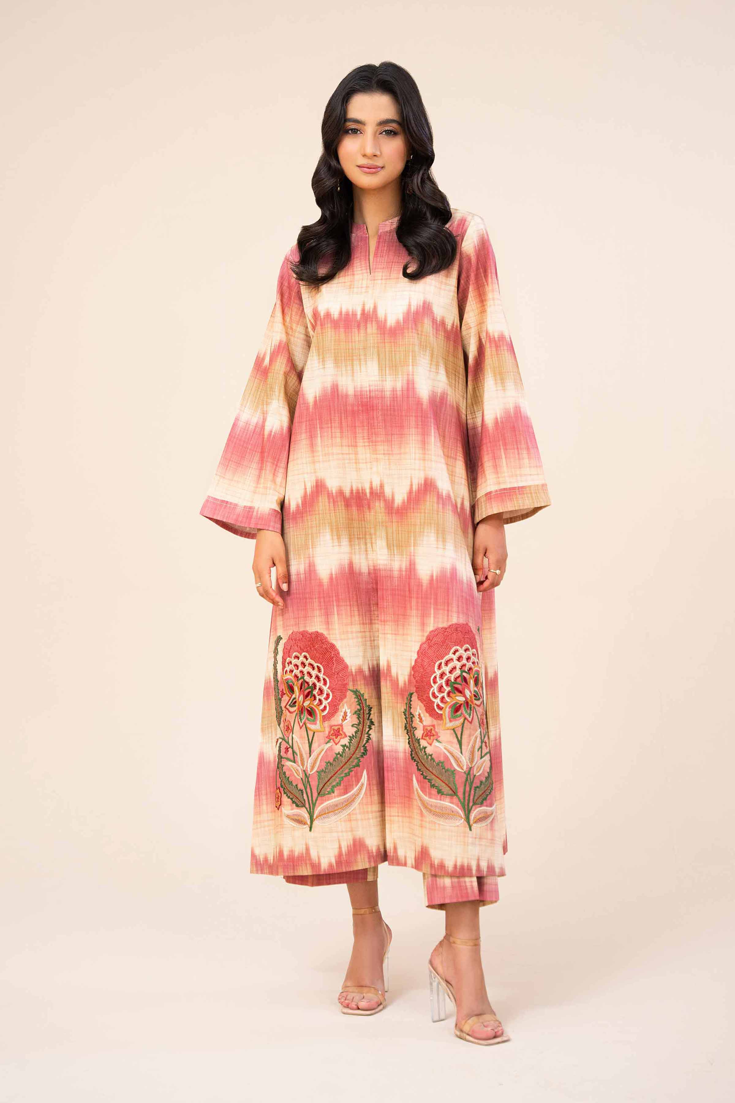 2 Piece - Printed Embroidered Suit - 42402083