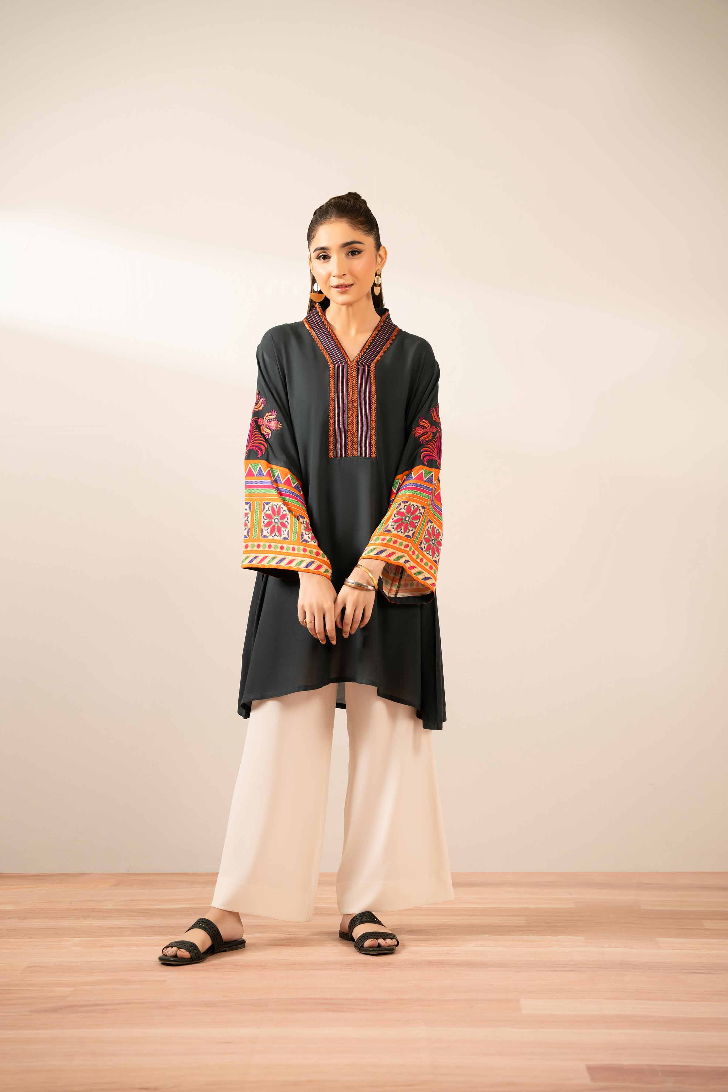 Printed Embroidered Tunic - AS25-107 - Image 11
