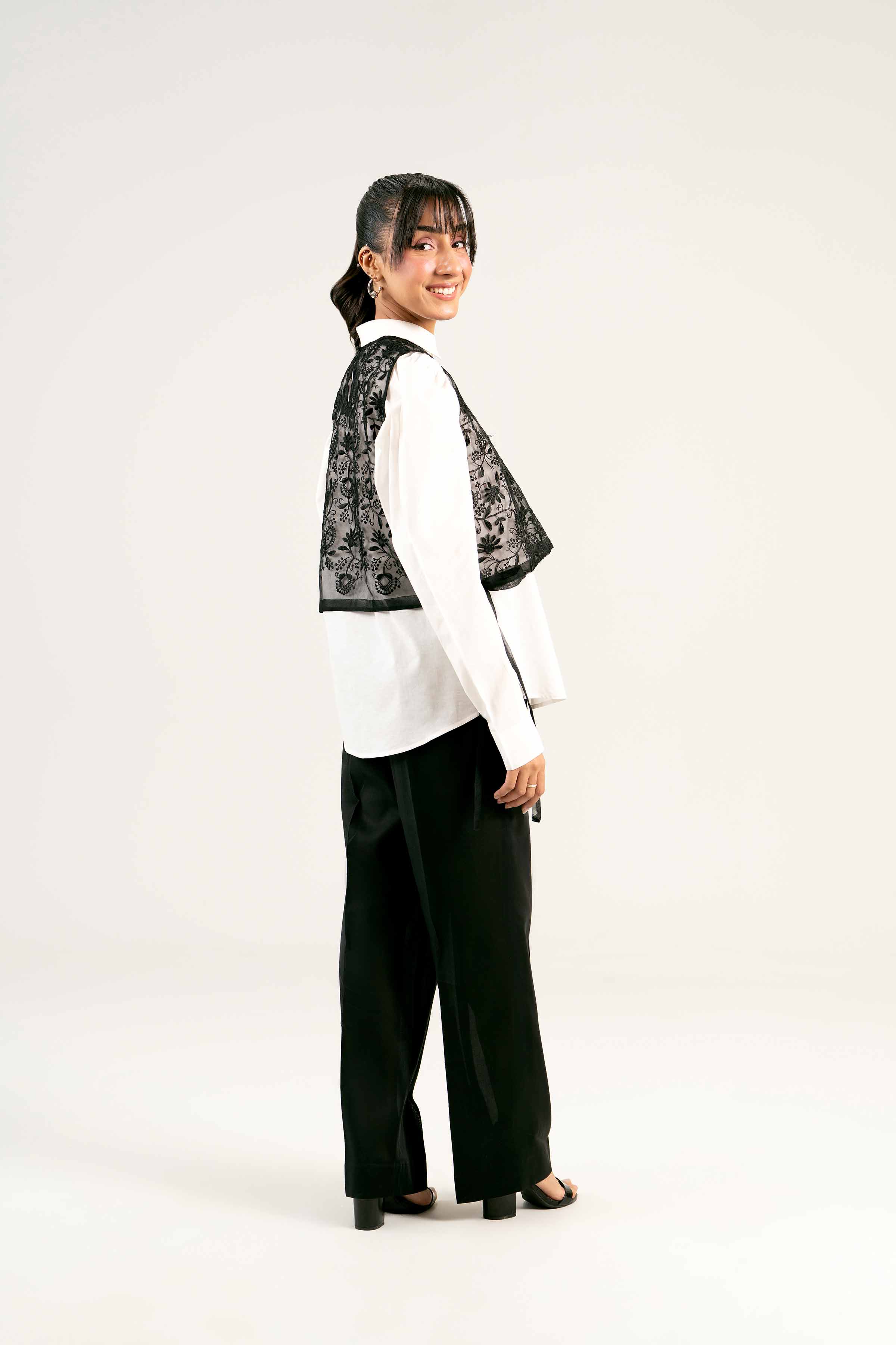 3 Piece - Embroidered Suit - AS25-18 - Image 3