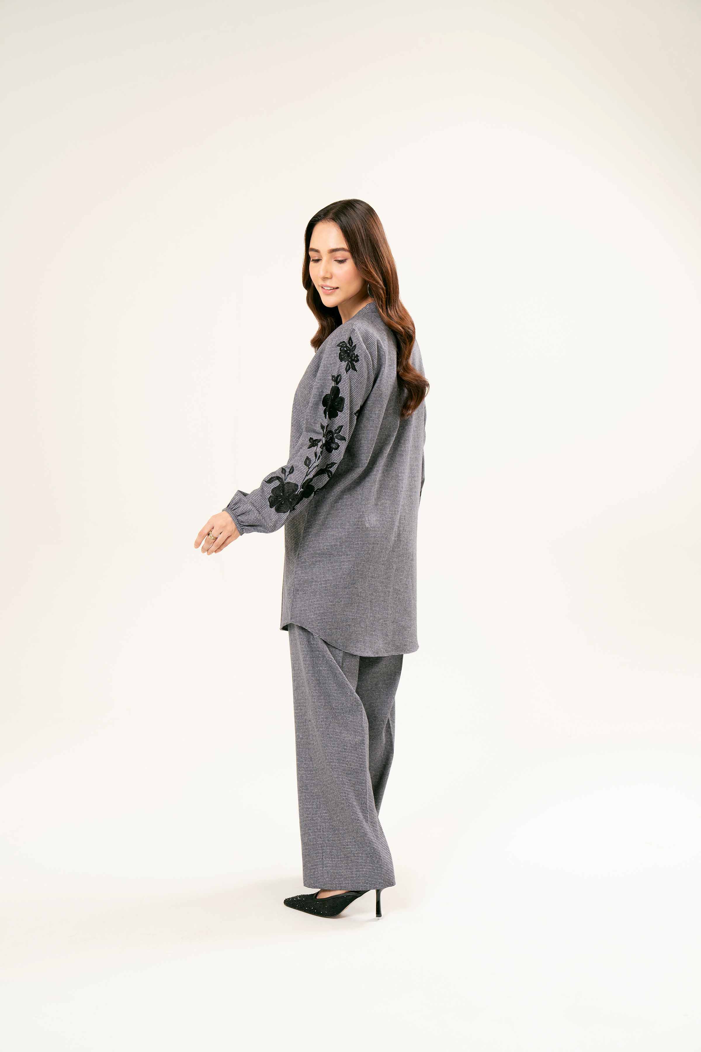 2 Piece - Embroidered Suit - AW24-34 - Image 3