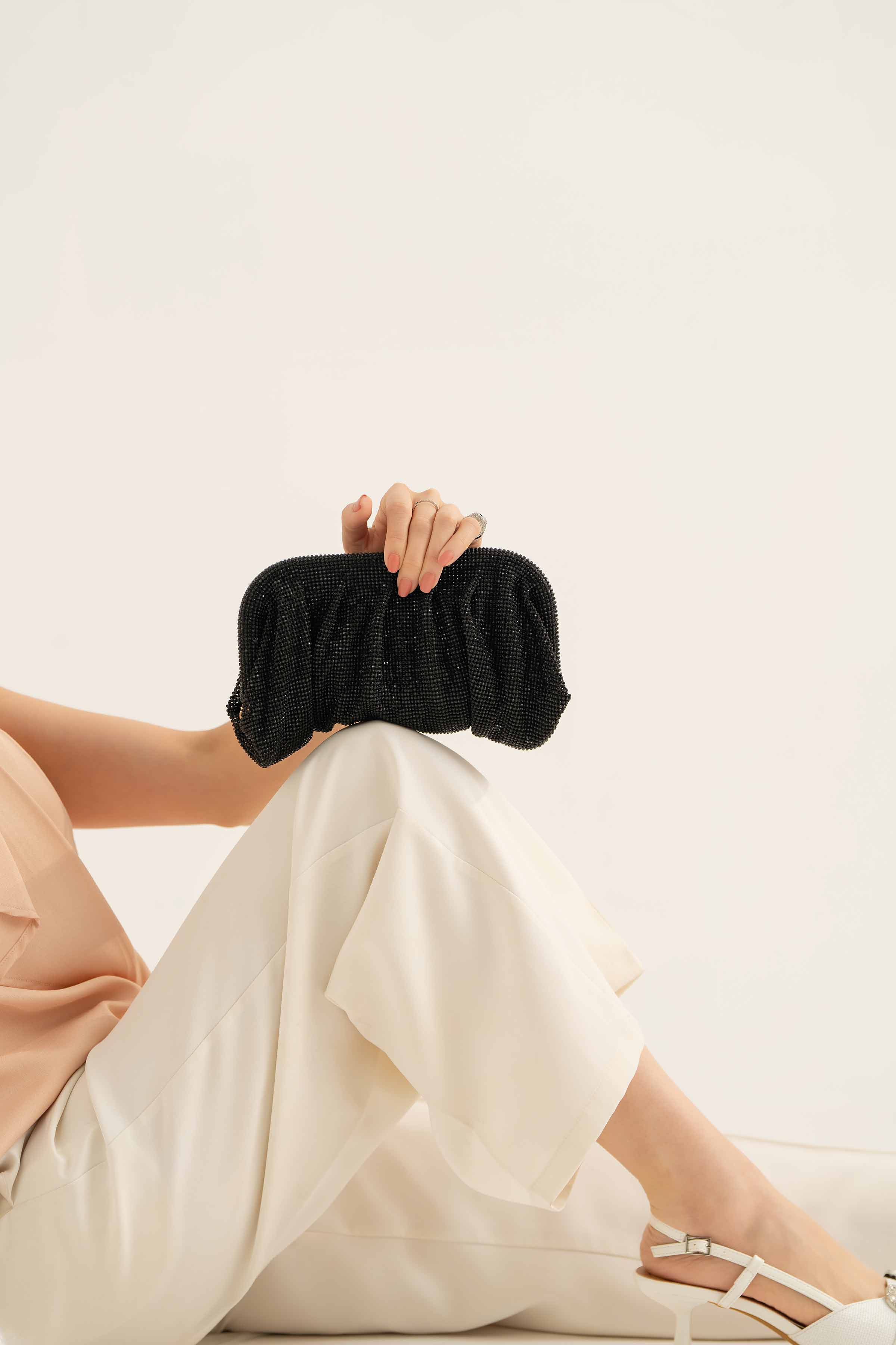 Black Clutch-441262103 - Image 3
