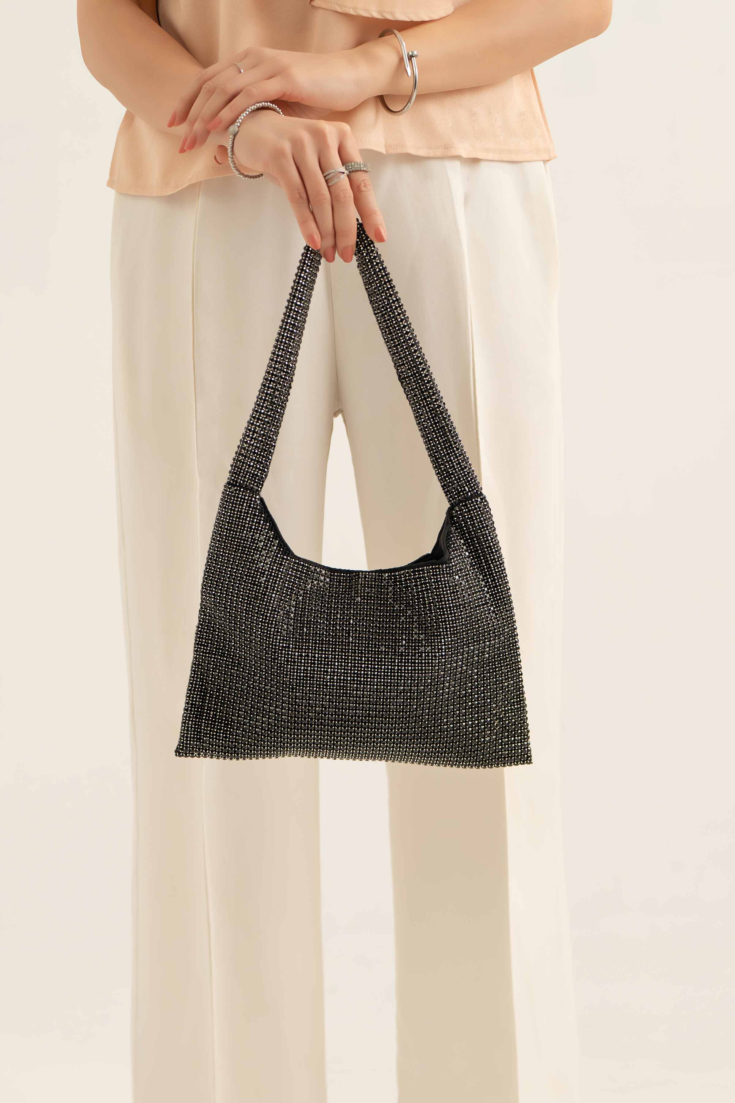 Black Clutch-441172103 - Image 3
