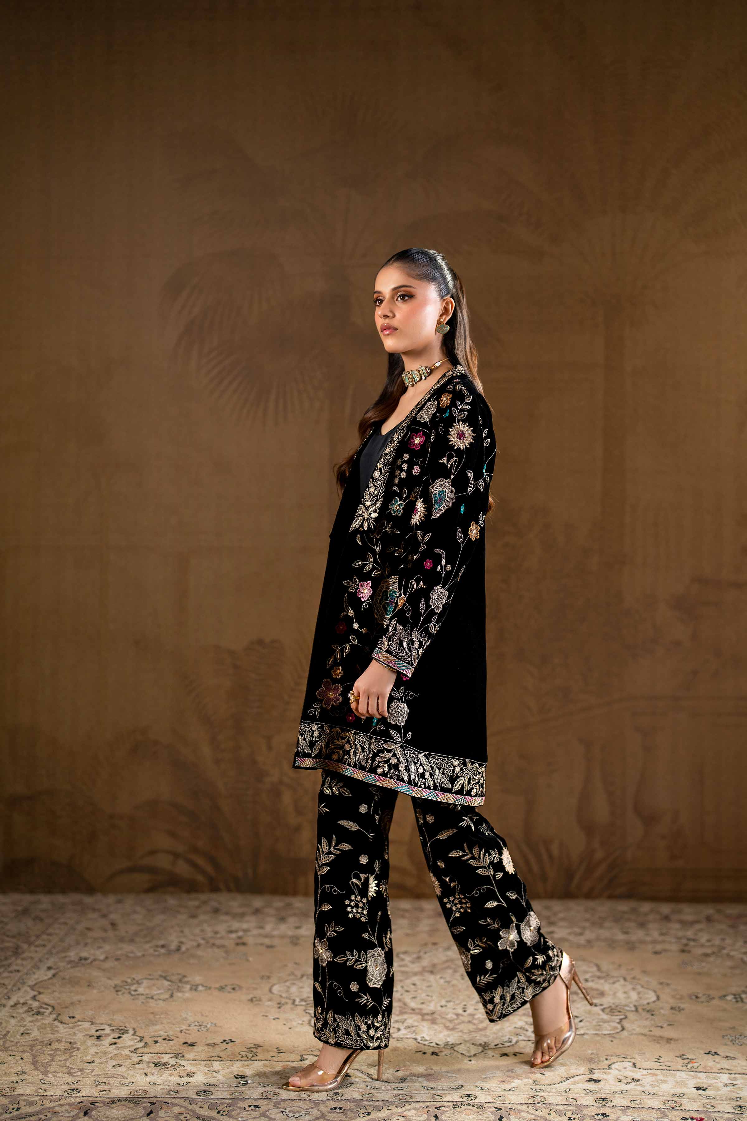 2 Piece - Embroidered Suit - KFW24-07 - Image 5