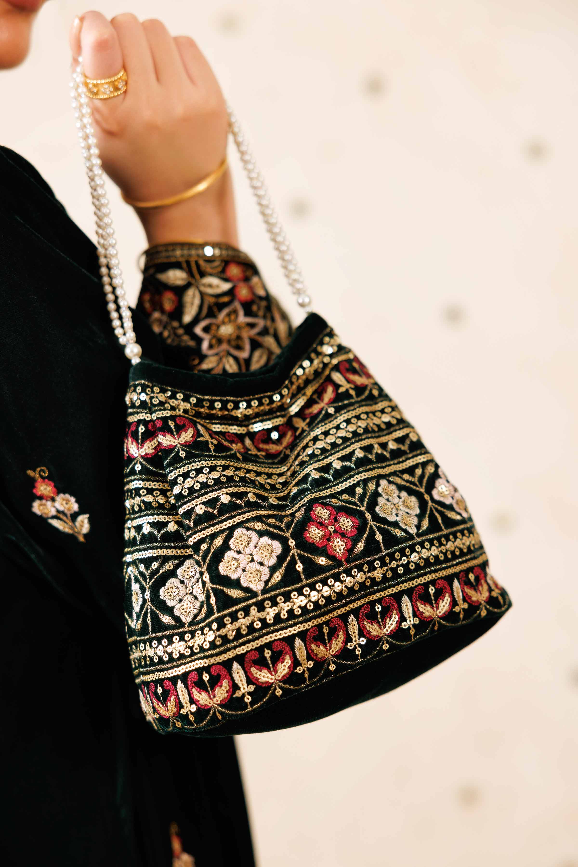 Embroidered Pouch - KFW25-146 - Image 2