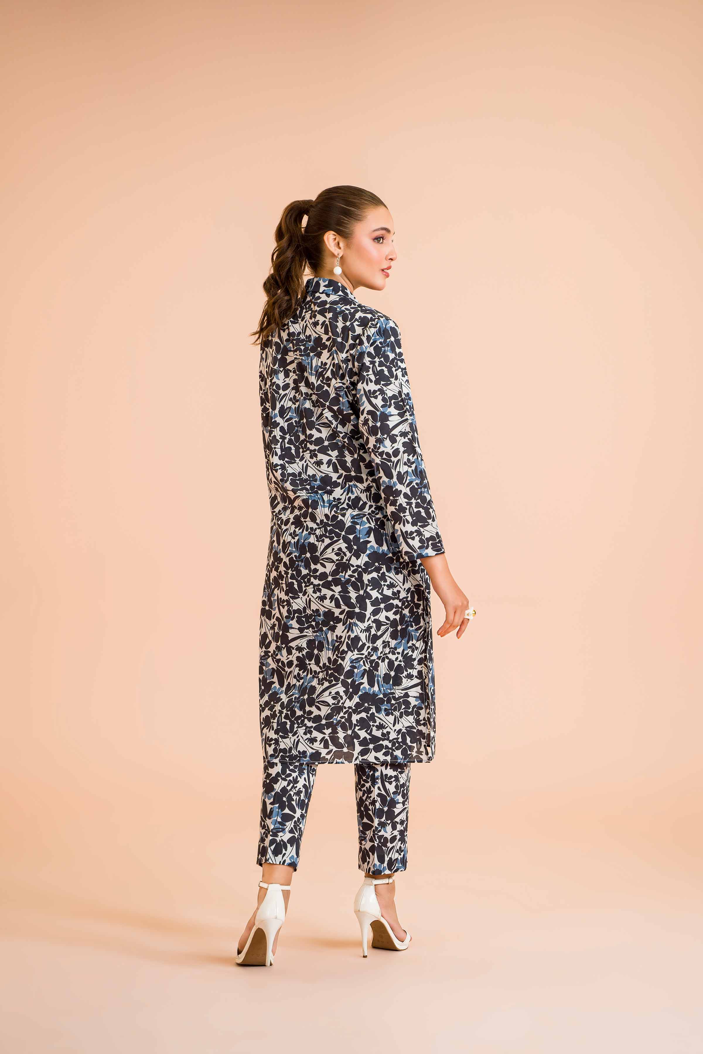 2 Piece - Printed Suit - PE24-350 - Image 3