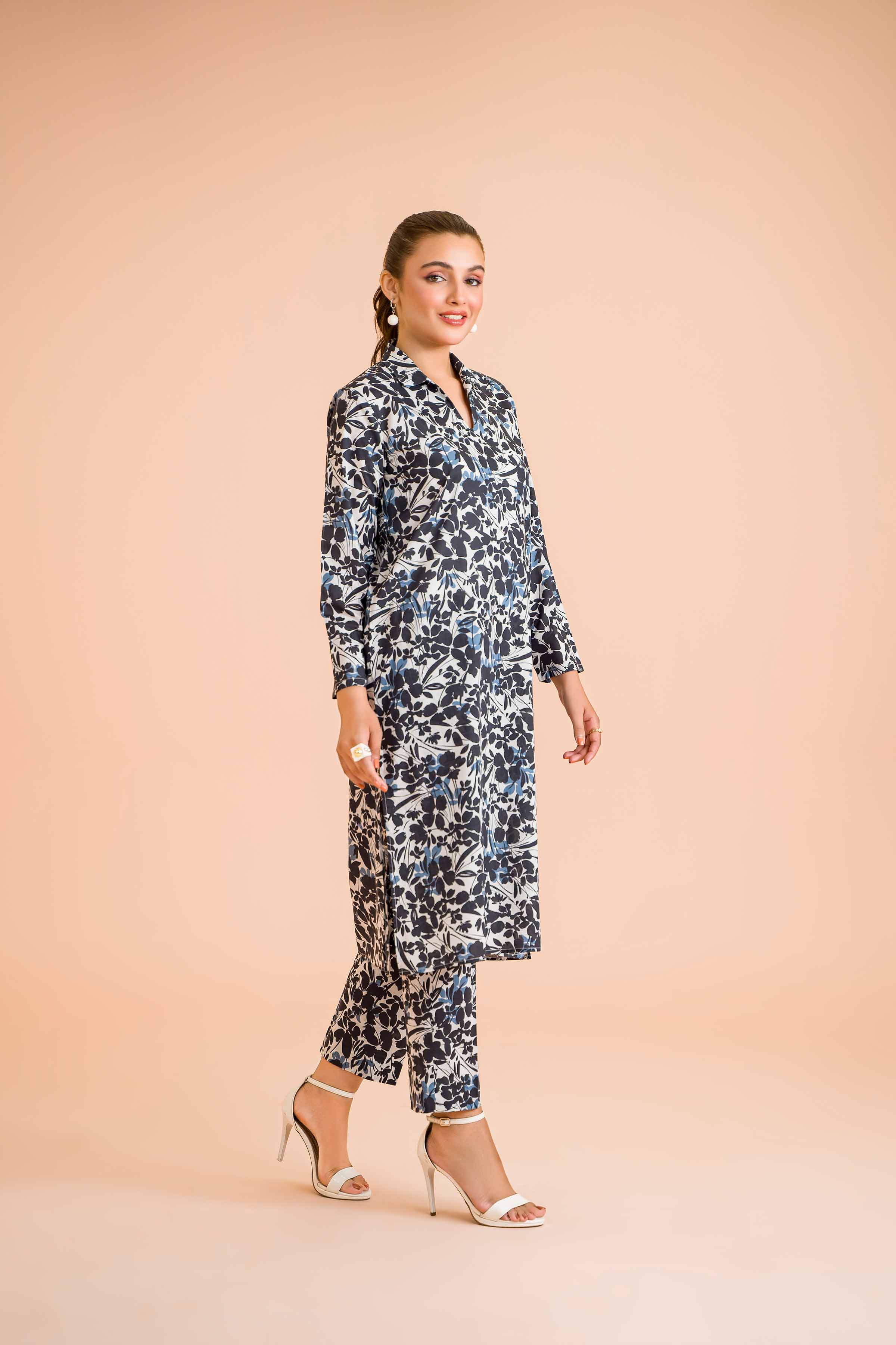 2 Piece - Printed Suit - PE24-350 - Image 4