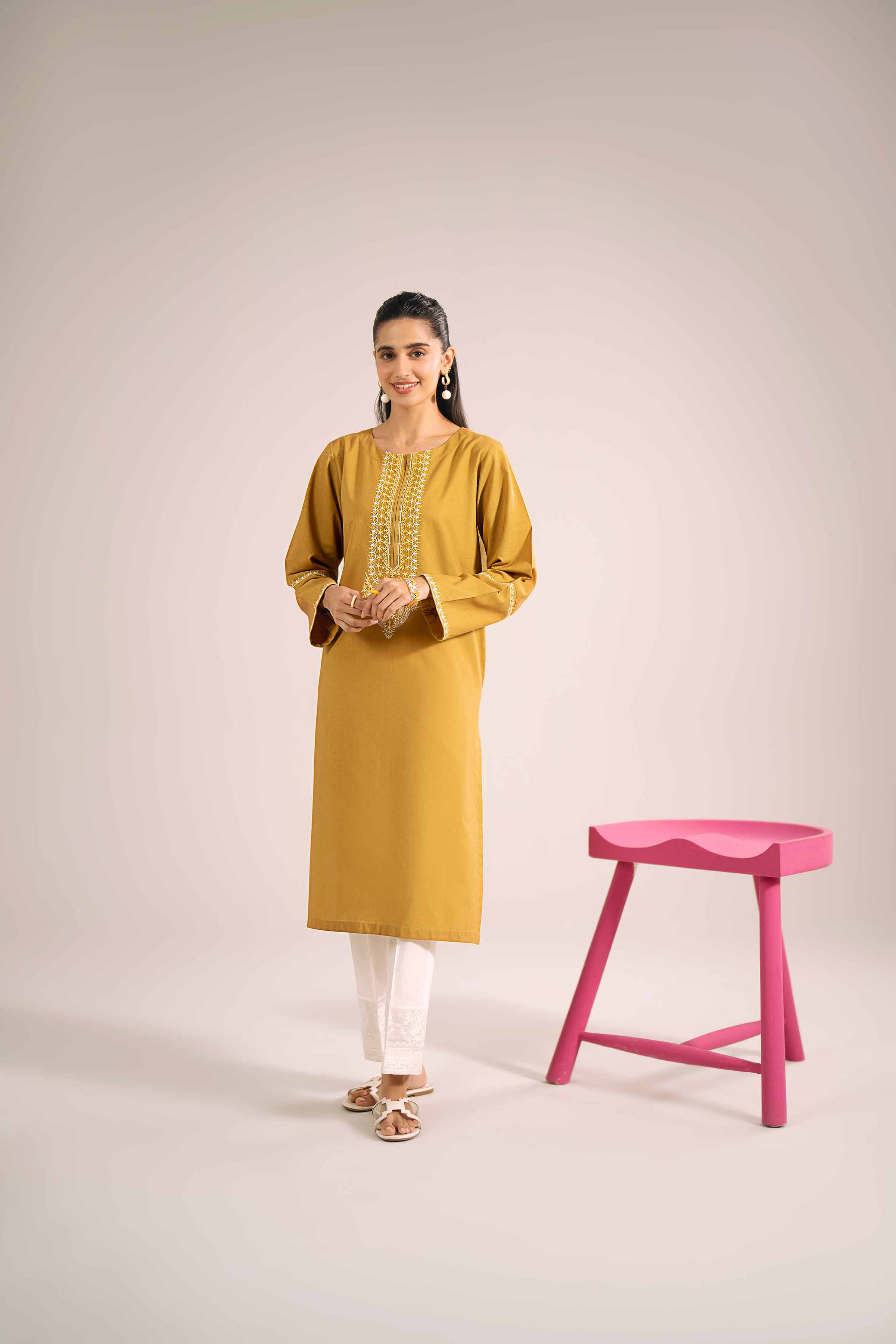 Embroidered Shirt - PE24-75 - Image 4
