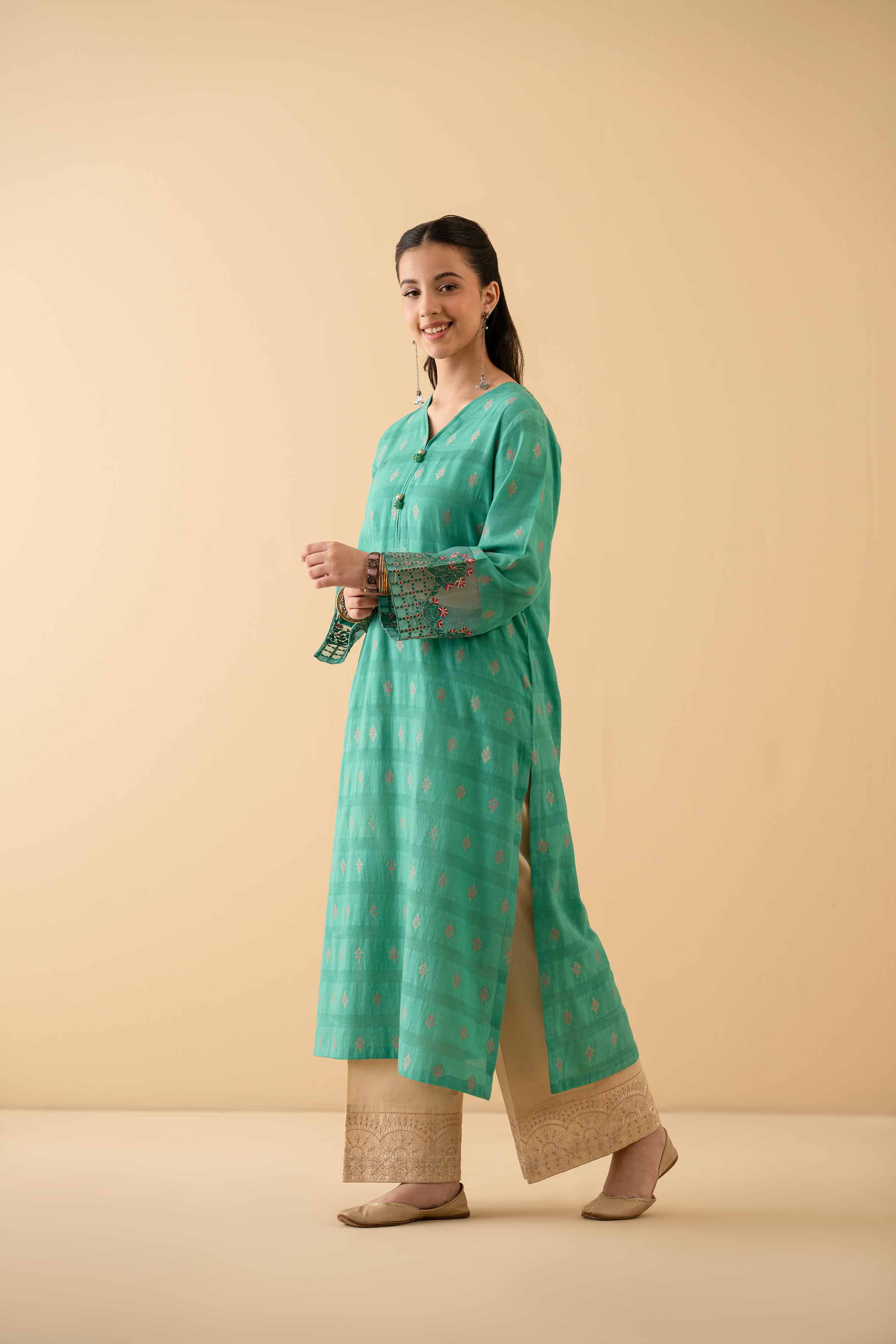 Embroidered Shirt - PE25-119 - Image 9