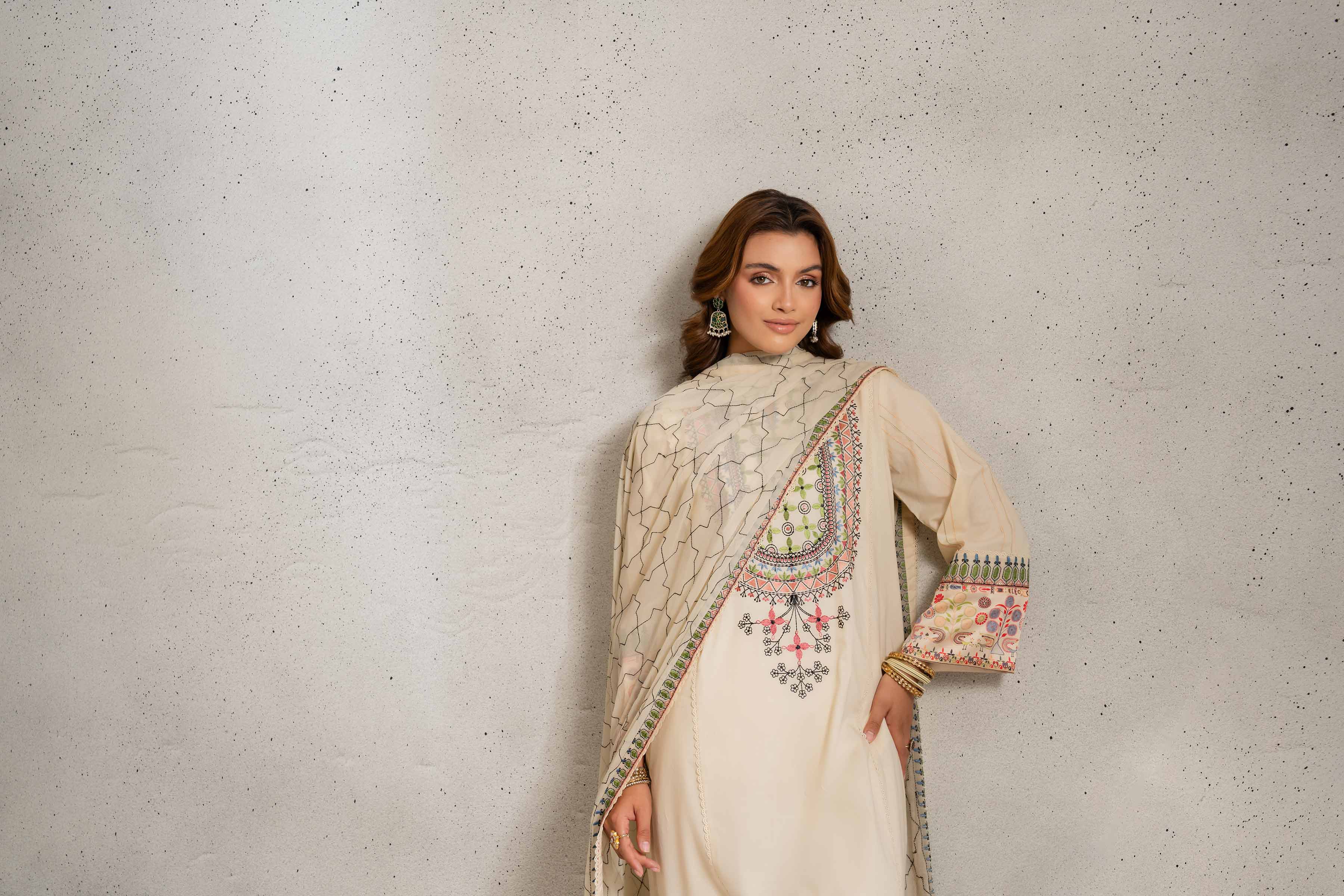 3 Piece - Embroidered Suit - PE25-132 - Image 5