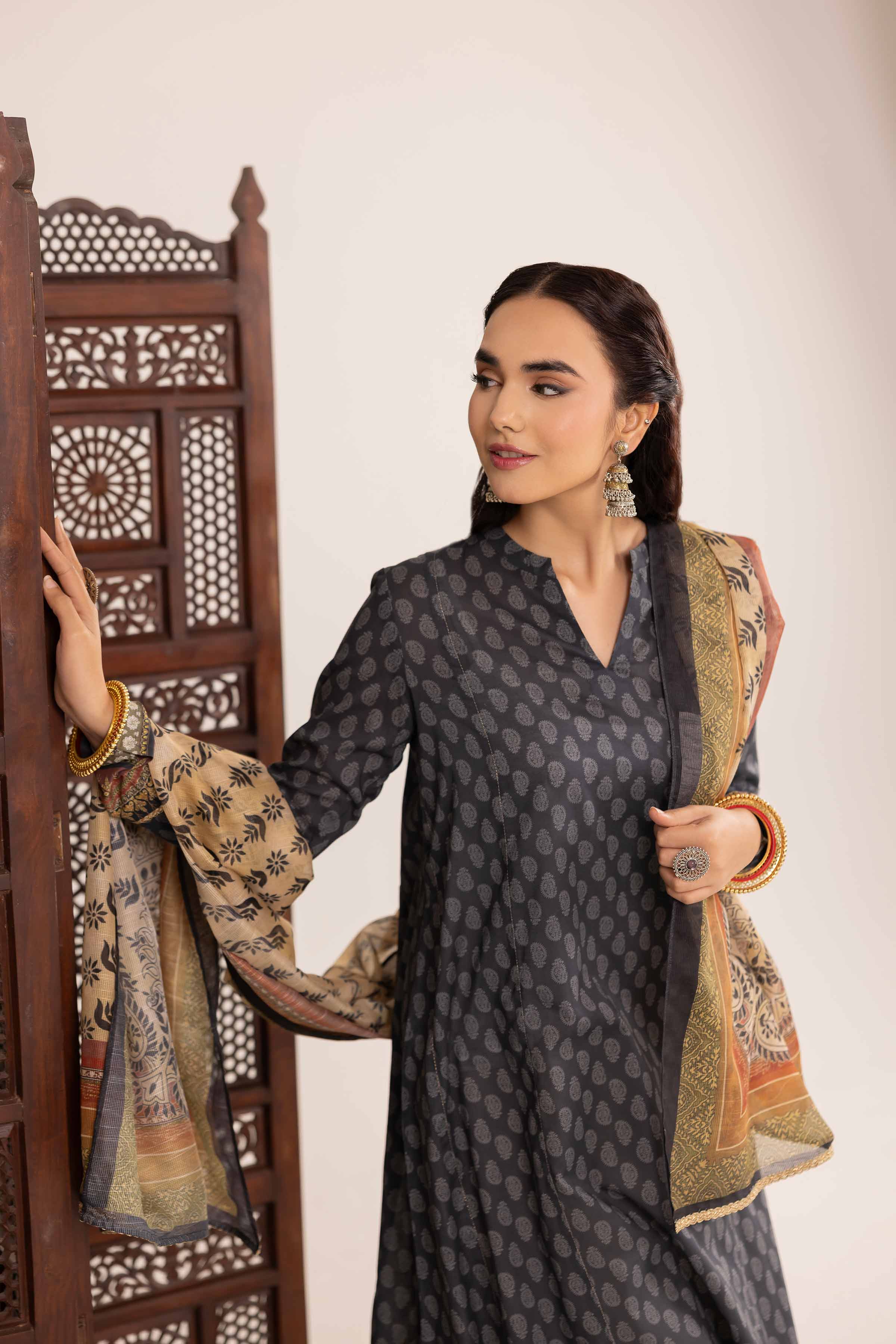 2 Piece - Printed Embroidered Suit - PE25-137 - Image 6