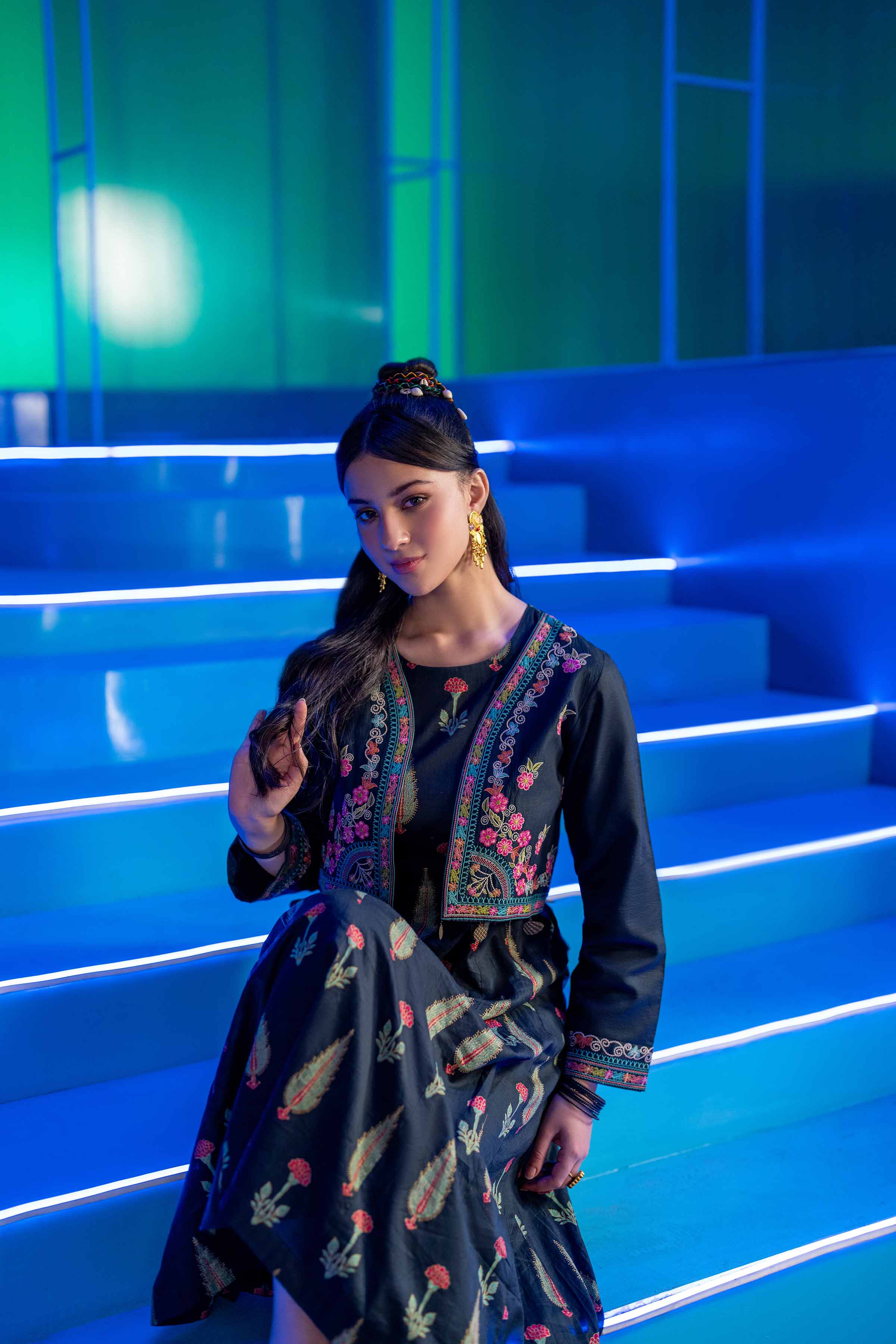 3 Piece - Printed Embroidered Suit - PE25-167 - Image 3