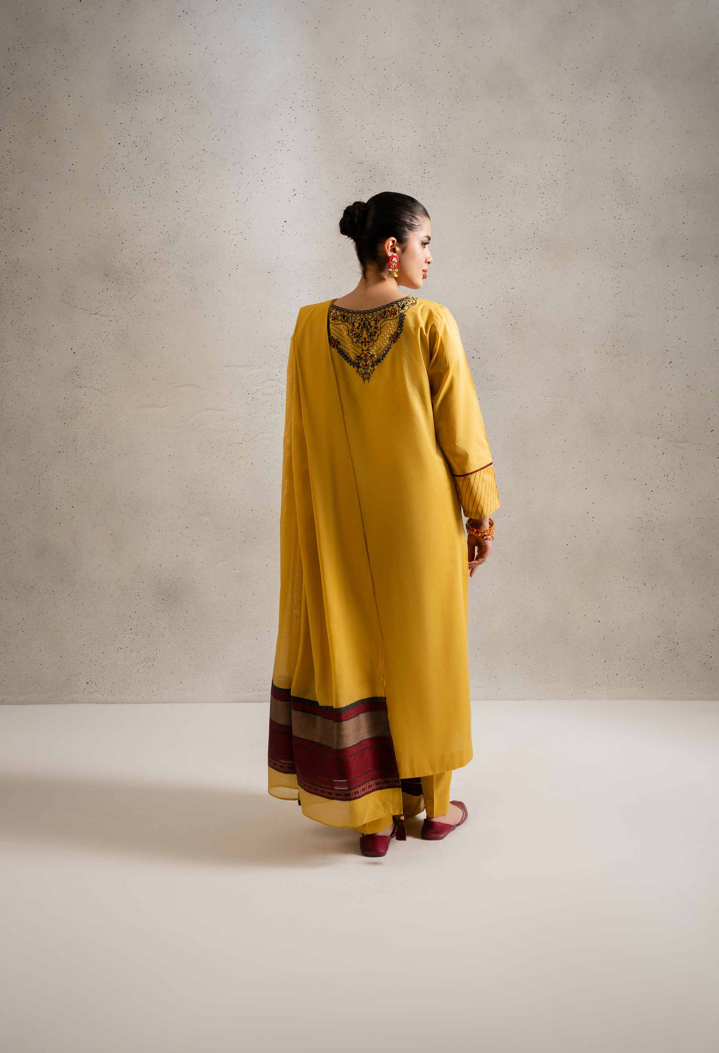 3 Piece - Embroidered Suit - PE25-318 - Image 3