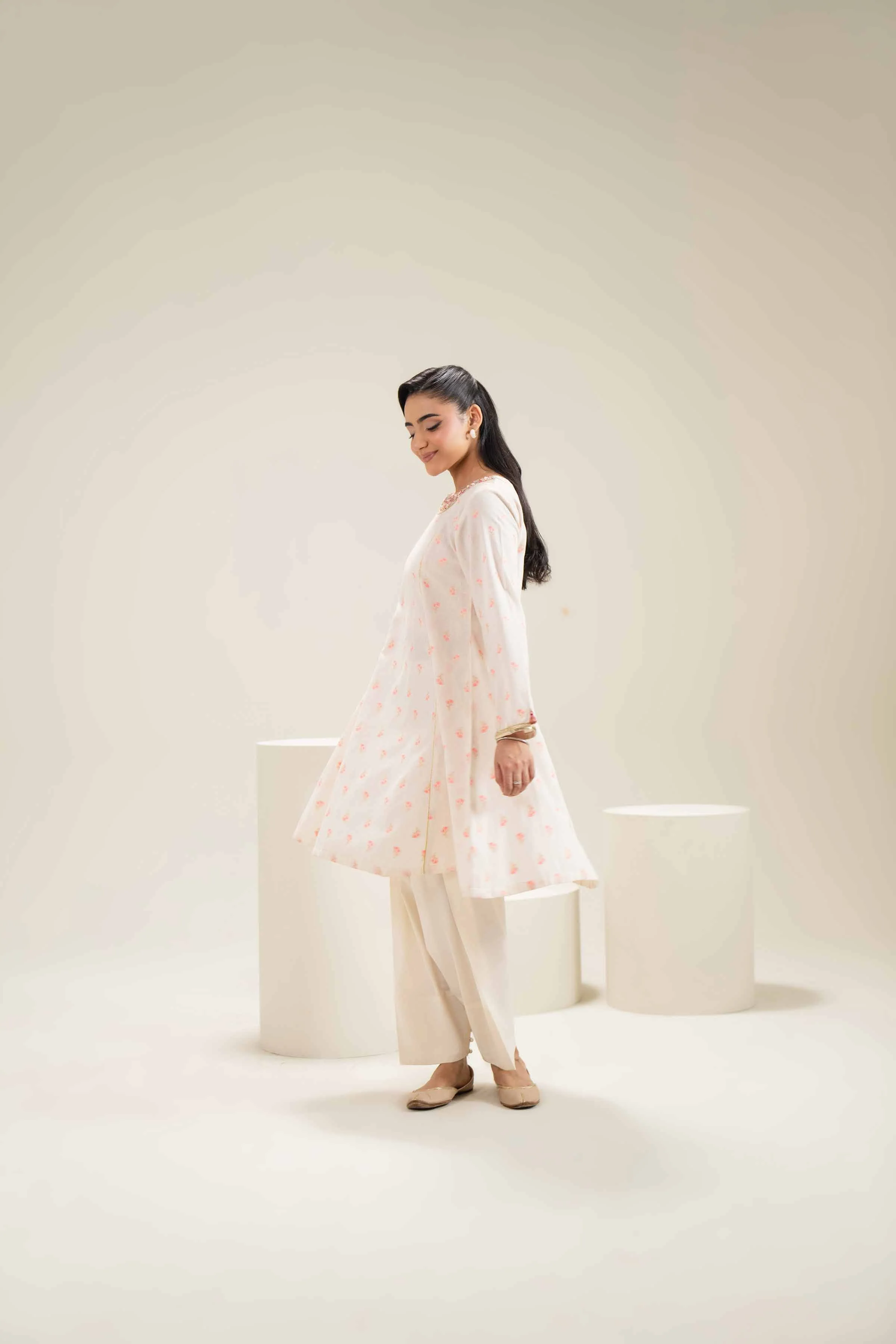 2 Piece - Embroidered Suit - PE25-44 - Image 4