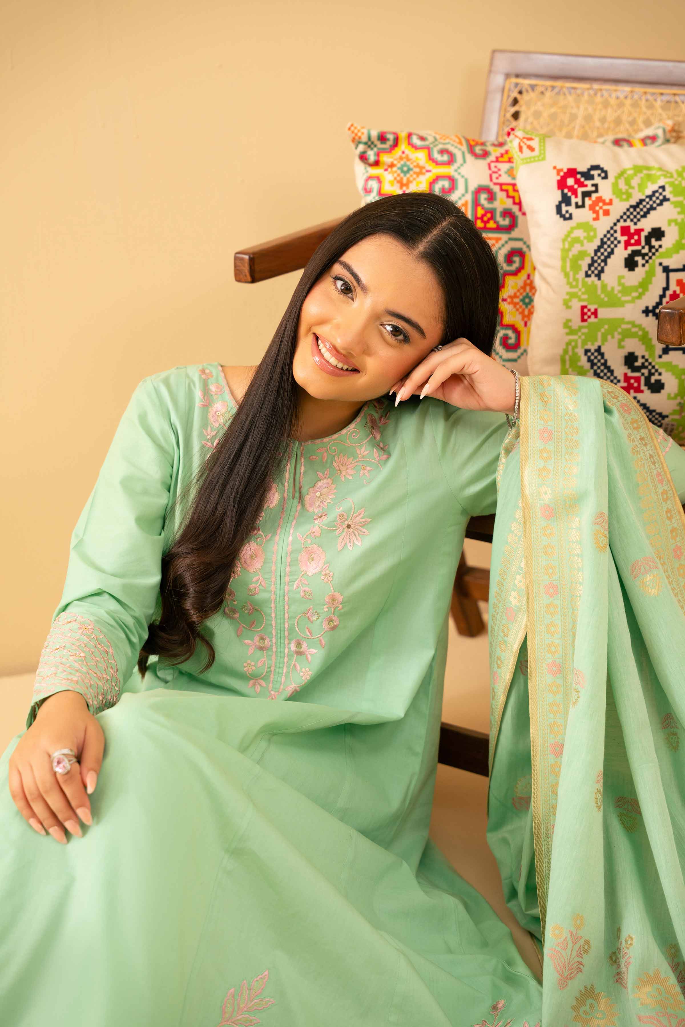 3 Piece - Embroidered Suit - PE25-500 - Image 11