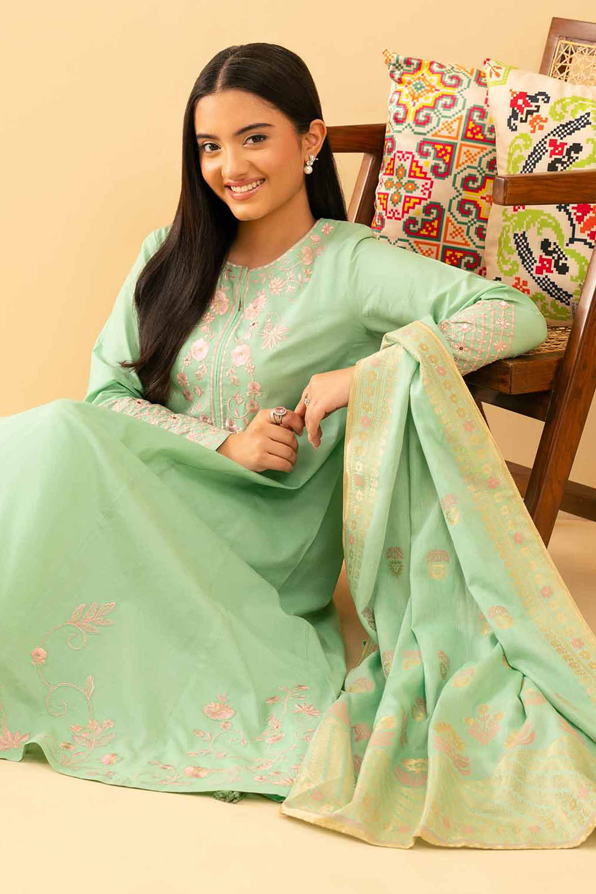 3 Piece - Embroidered Suit - PE25-500 - Image 2