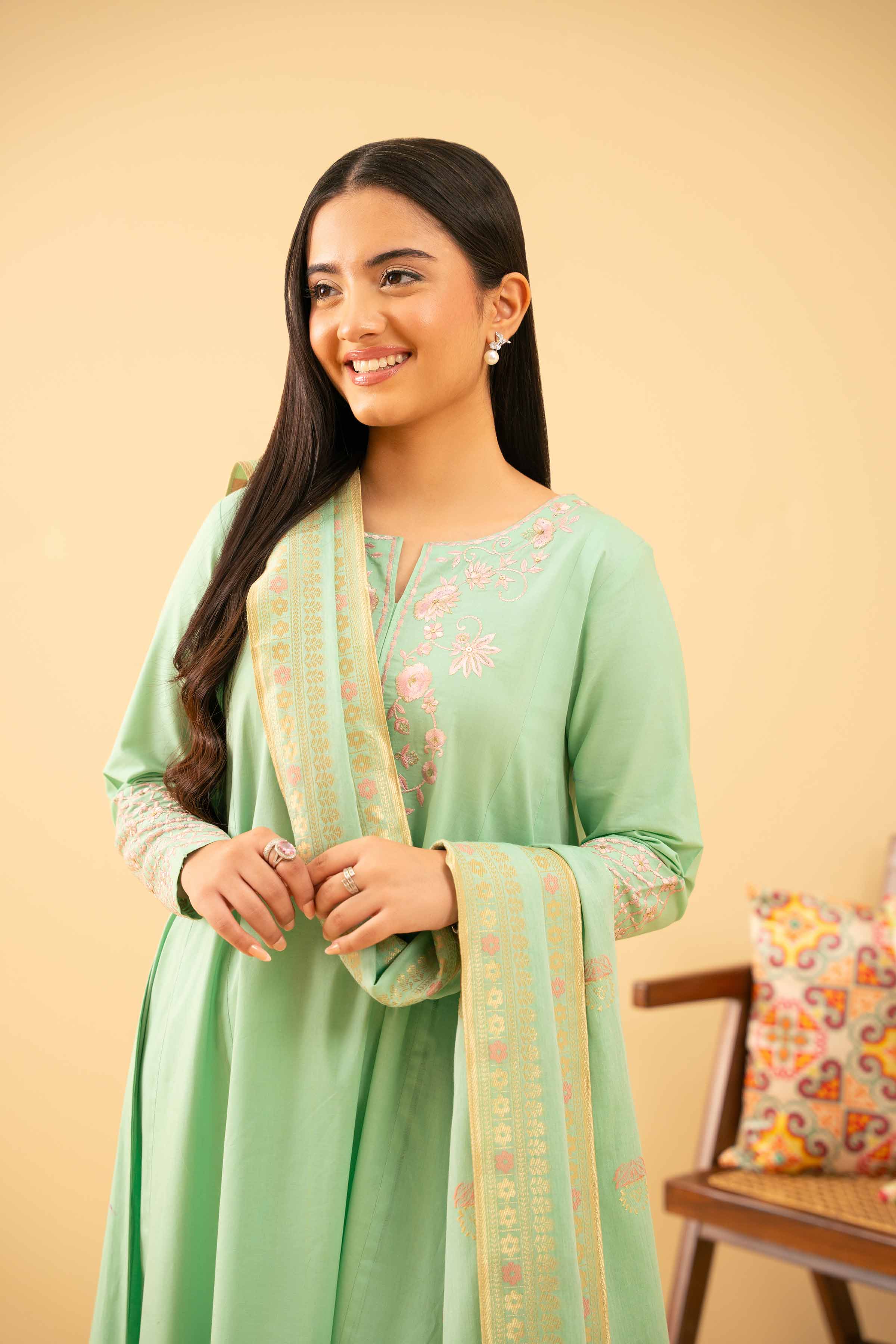 3 Piece - Embroidered Suit - PE25-500 - Image 5