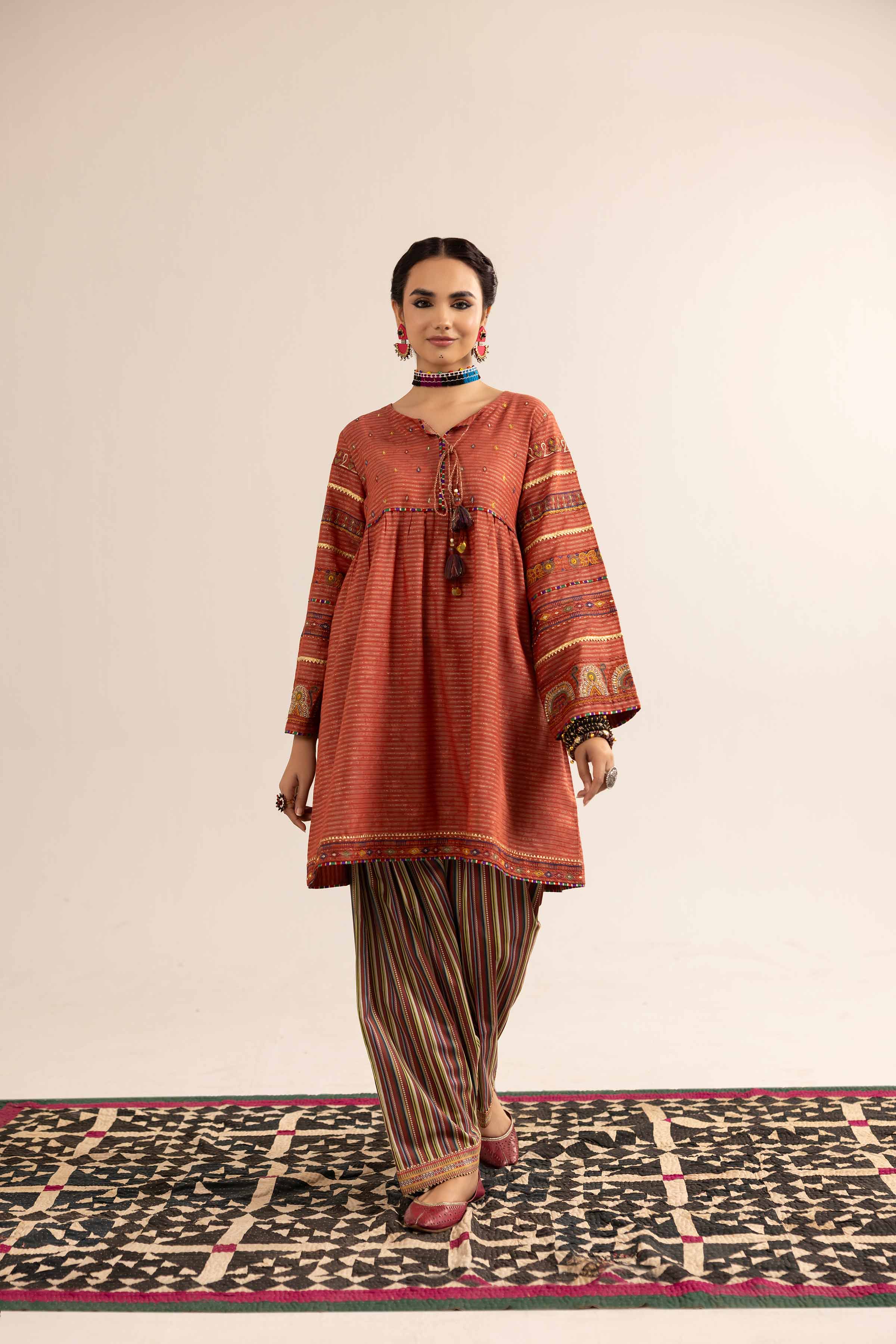 2 Piece - Printed Embroidered Suit - PE25-95 - Image 4