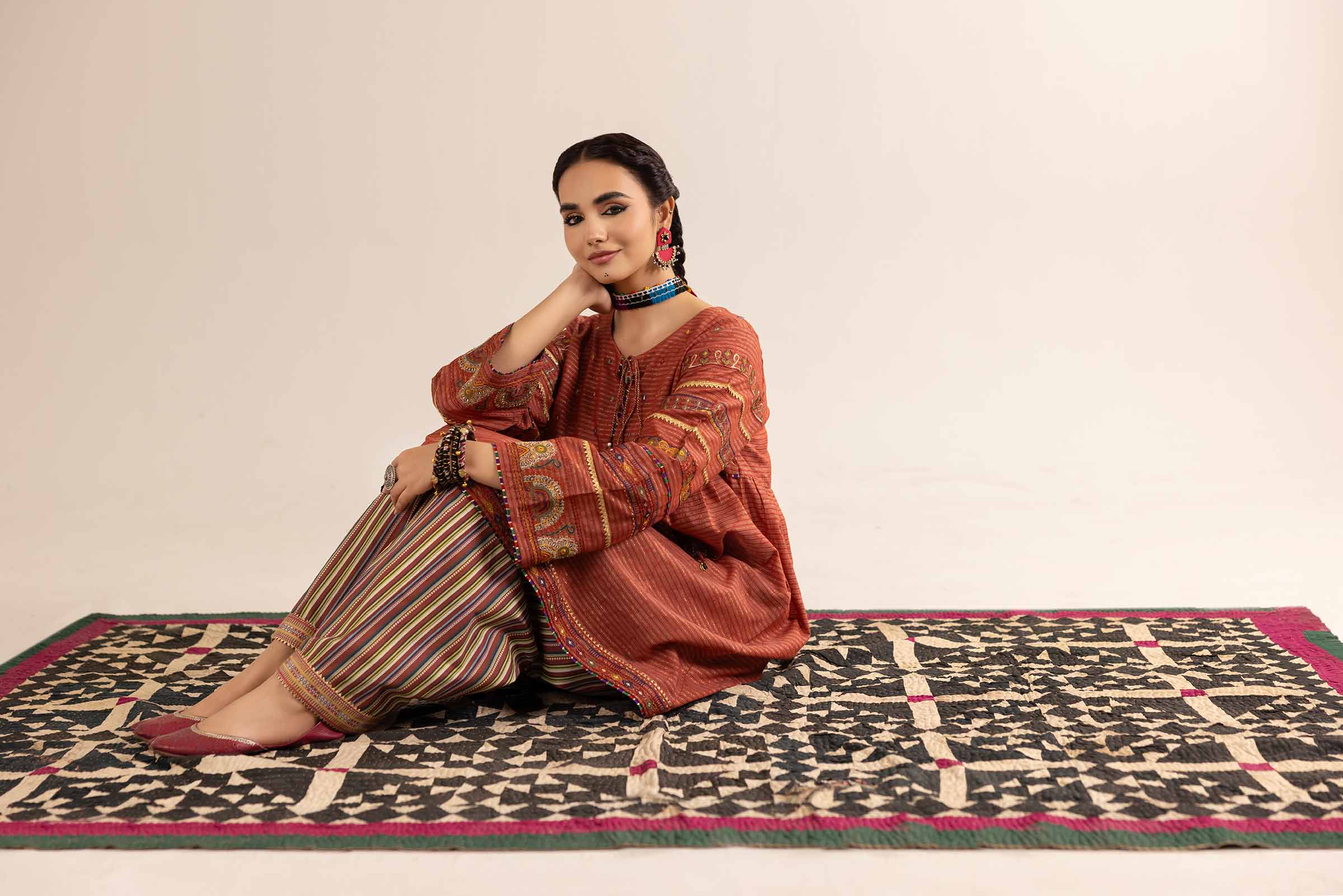2 Piece - Printed Embroidered Suit - PE25-95 - Image 5