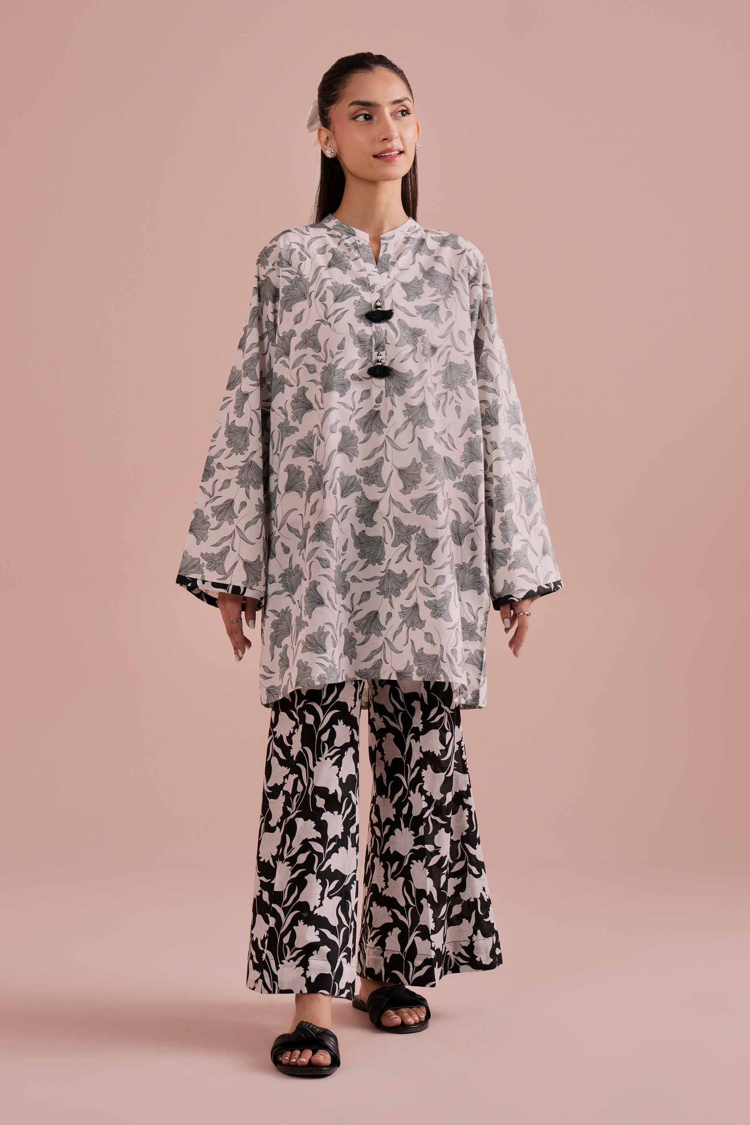 2 Piece - Printed Suit - PE26-191 - Image 2