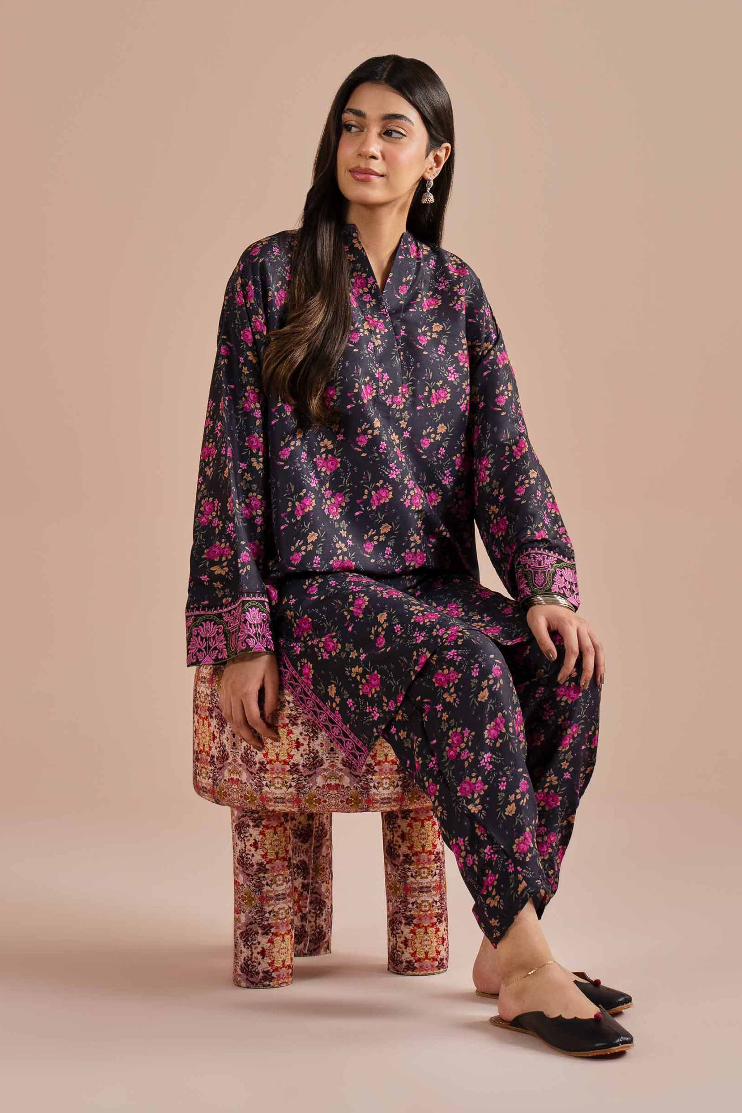 2 Piece - Printed Embroidered Suit - PE26-27 - Image 7