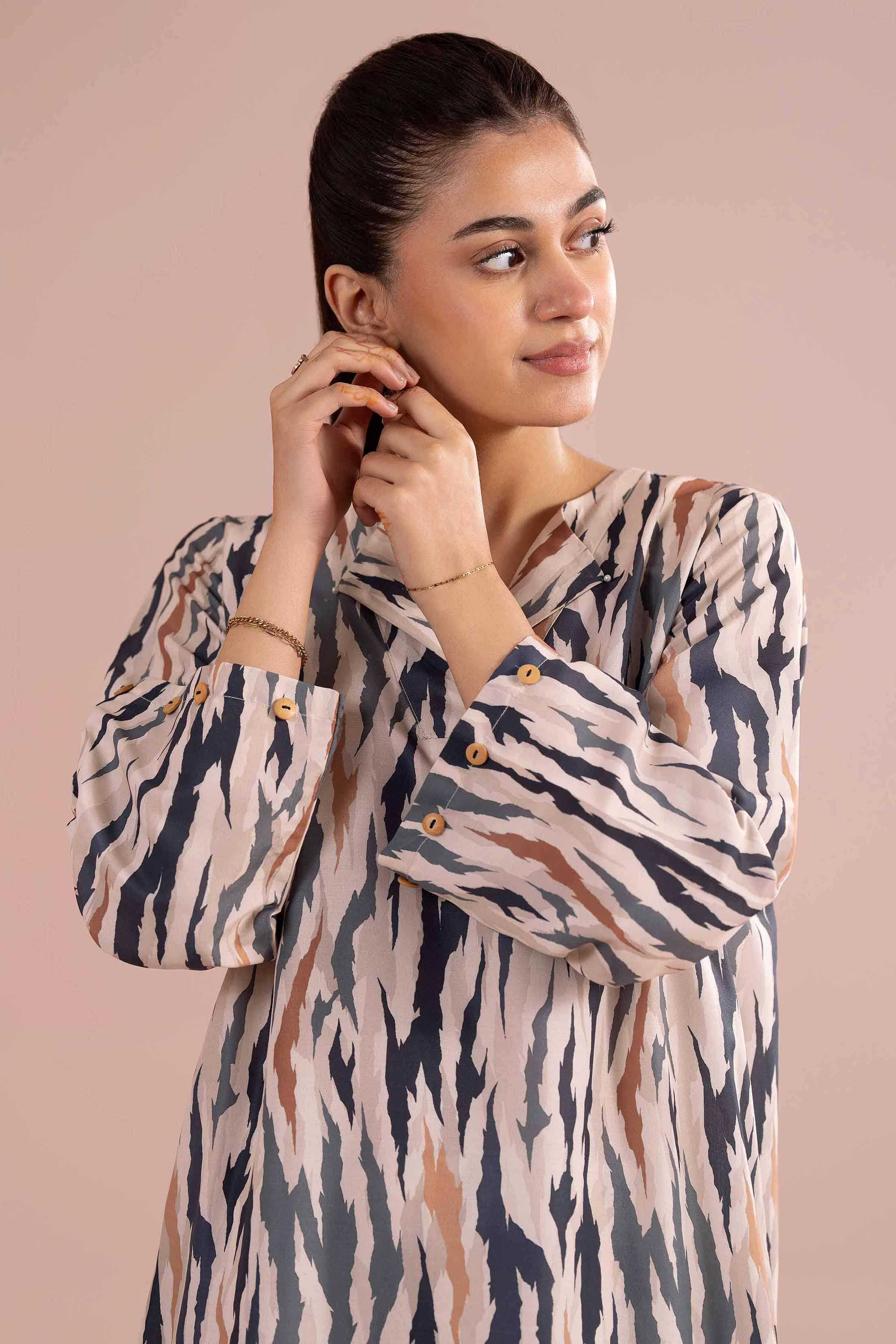 2 Piece - Printed Suit - PE26-365 - Image 6