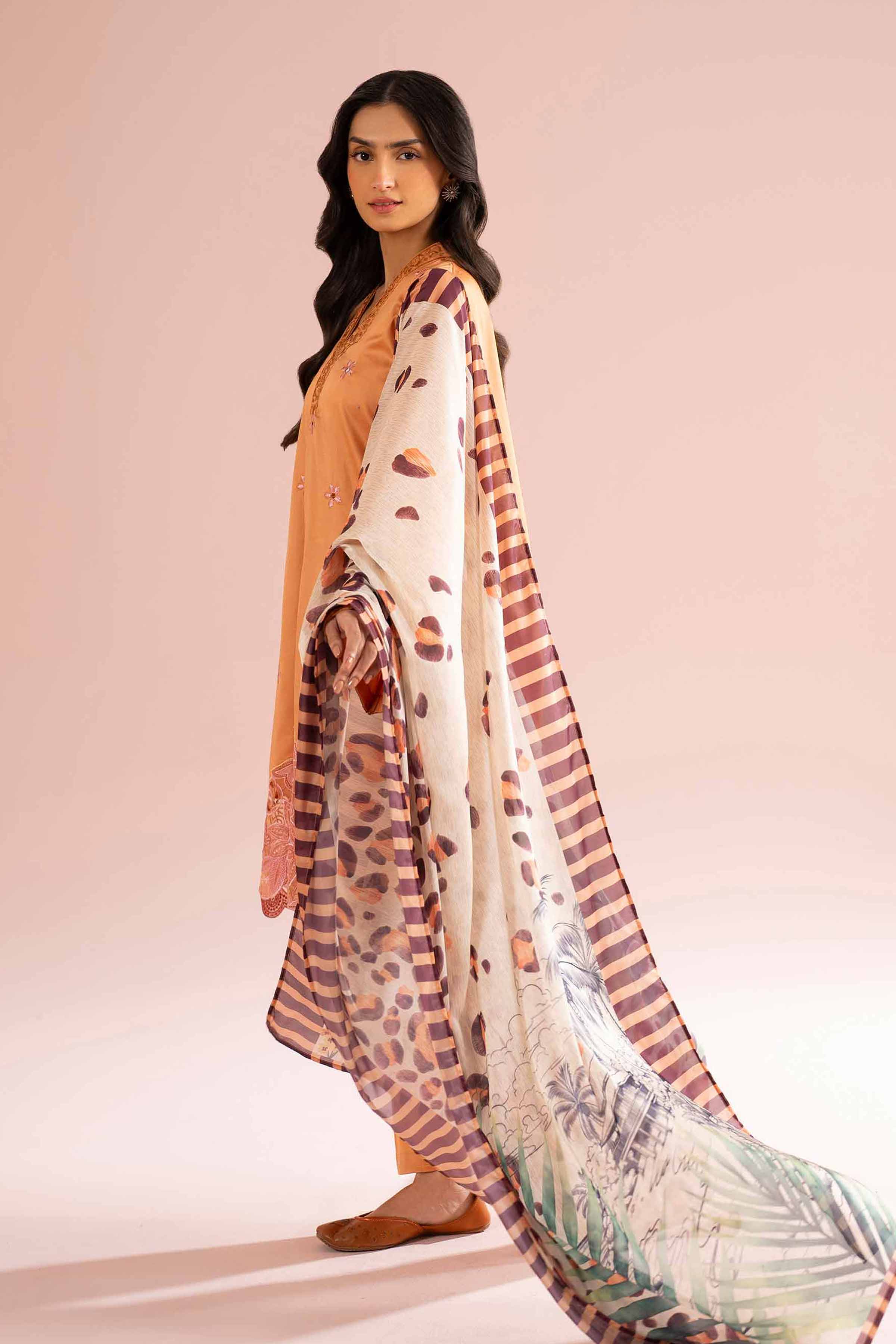 3 Piece - Embroidered Suit - PE26-62 - Image 3