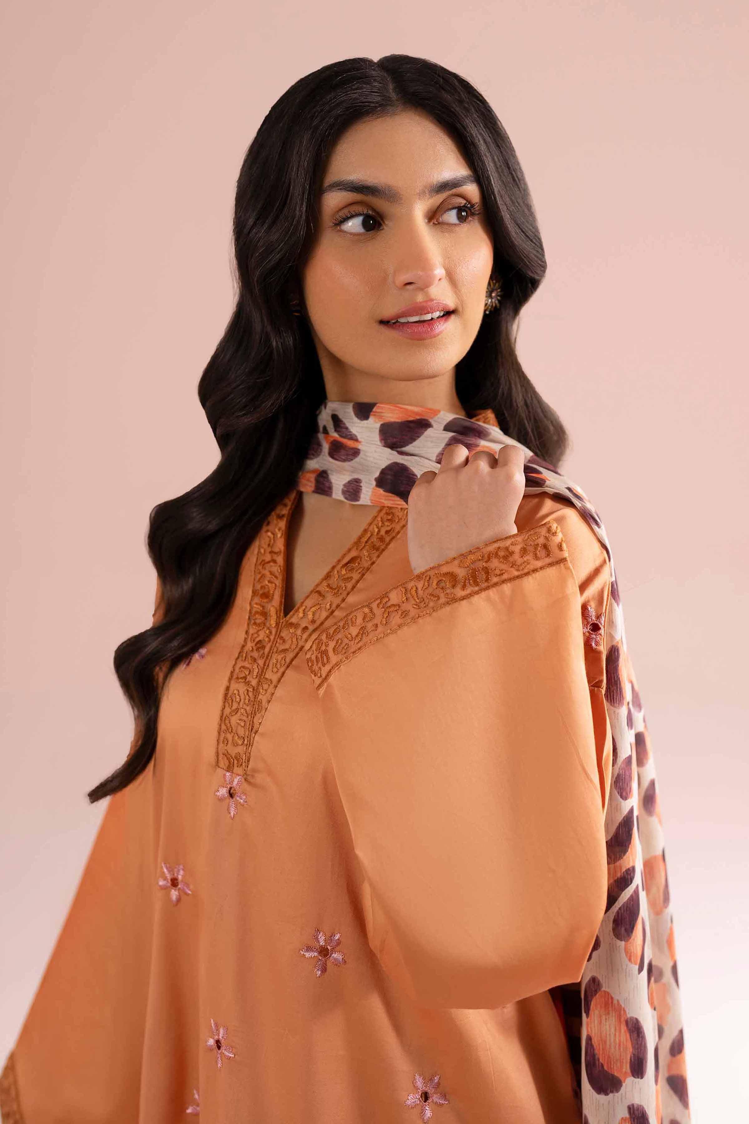 3 Piece - Embroidered Suit - PE26-62 - Image 4