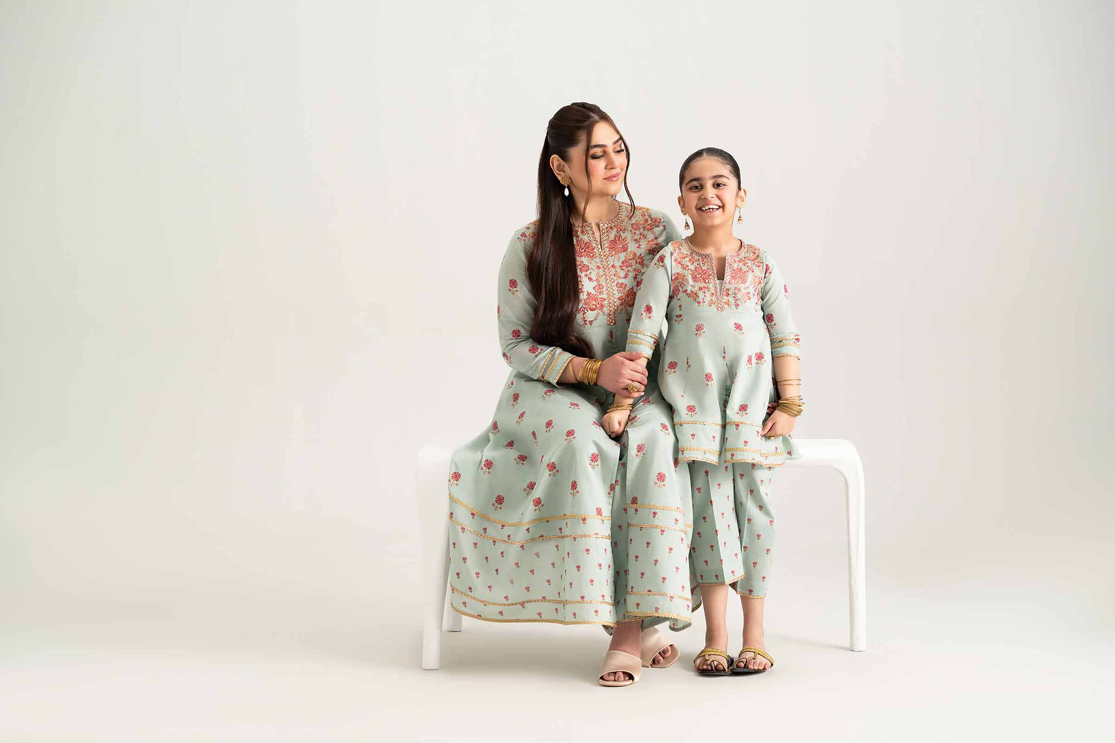 2 Piece - Embroidered Suit - PMD25-08 M - Image 10