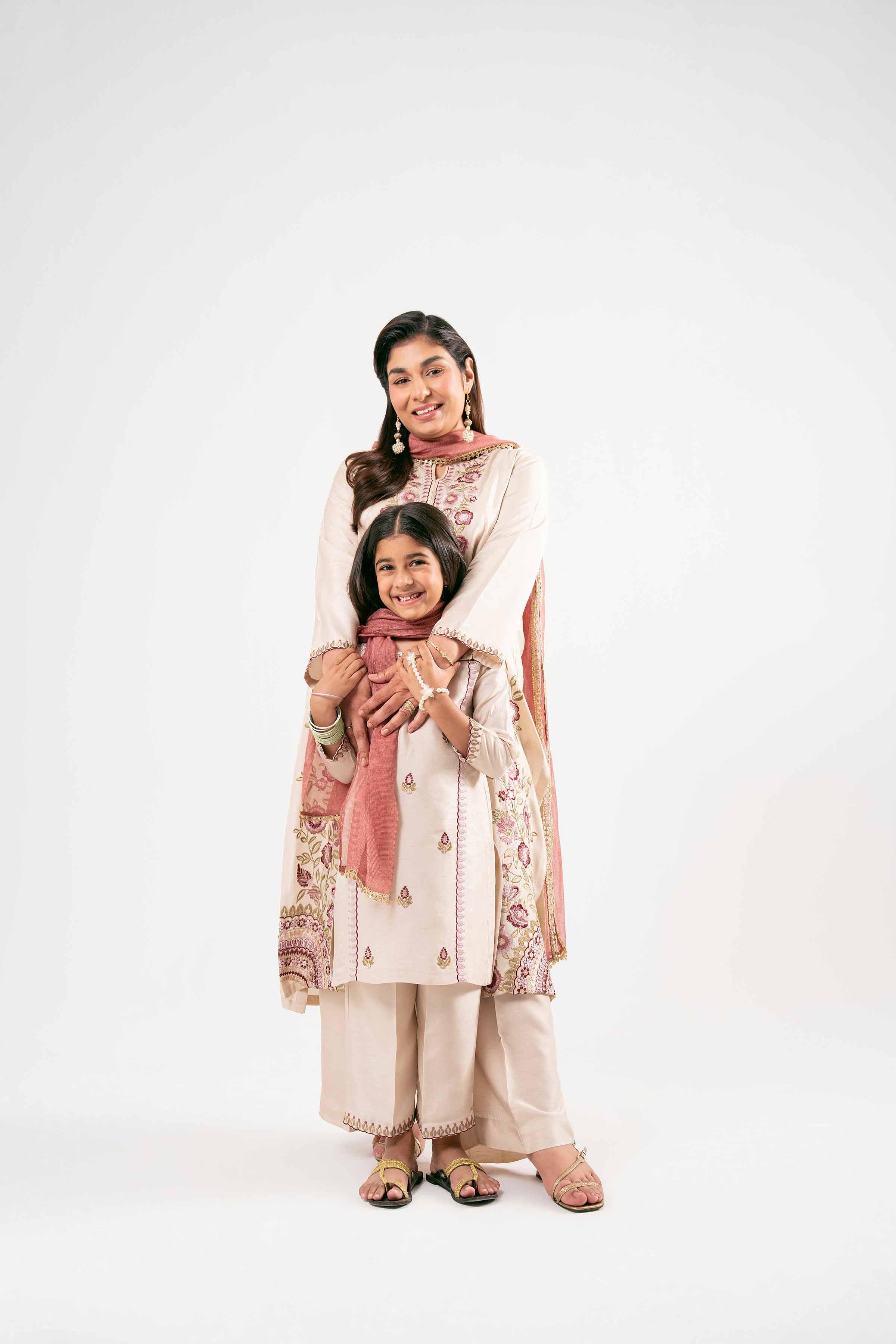 3 Piece - Embroidered Suit - PMD25-14 M - Image 9