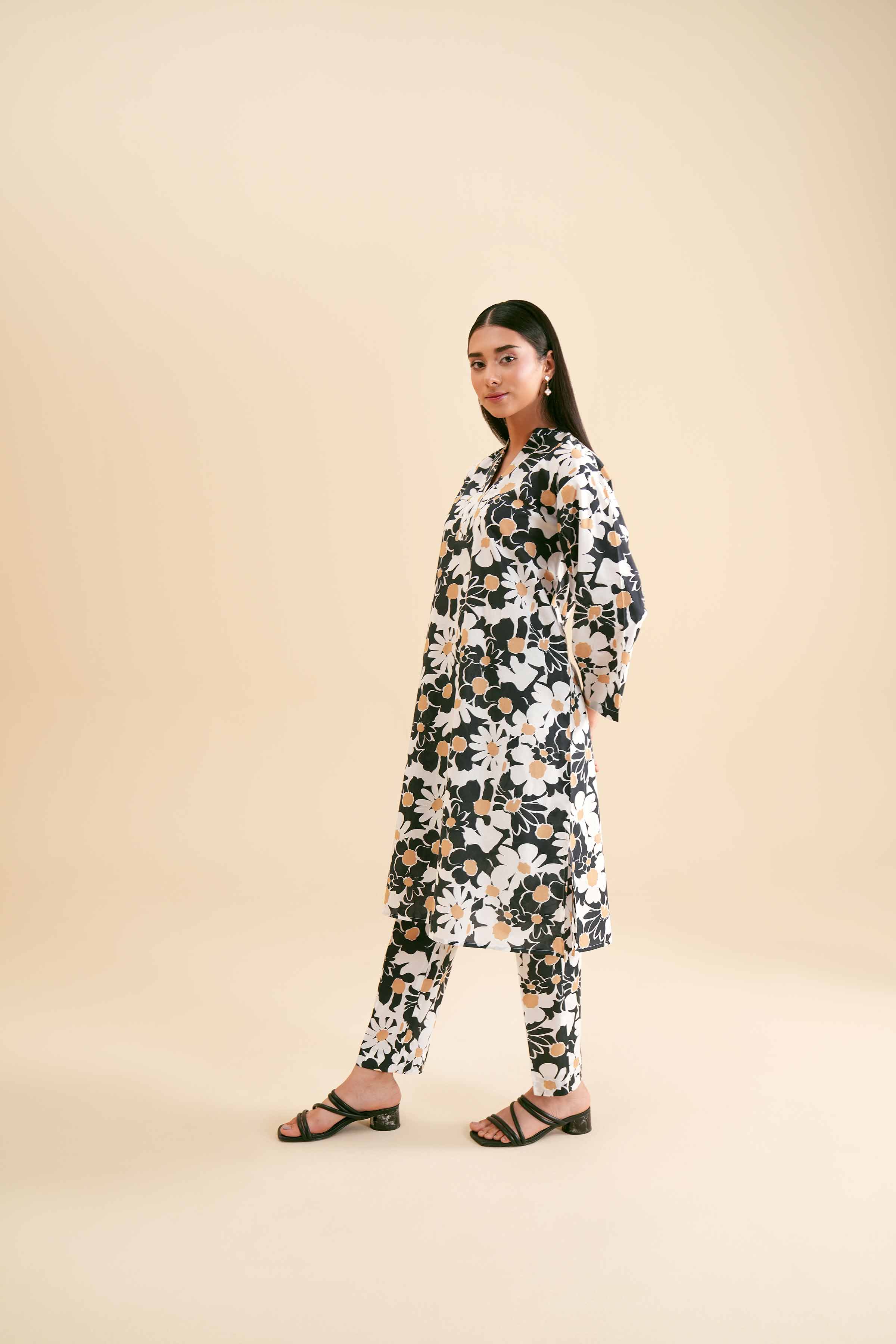 2 Piece - Printed Suit - PS24-266 - Image 4
