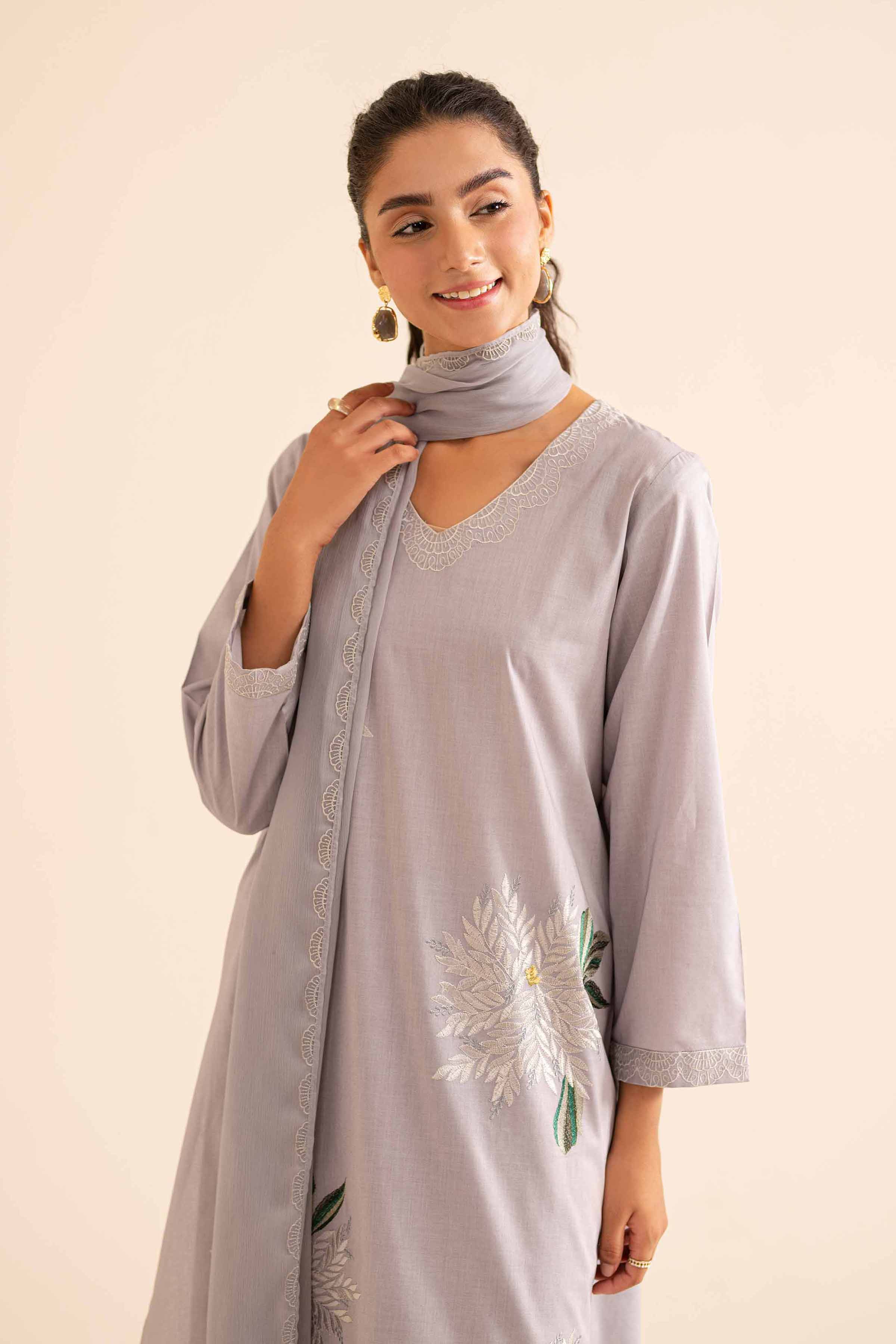 3 Piece - Embroidered Suit - PS24-322 - Image 2