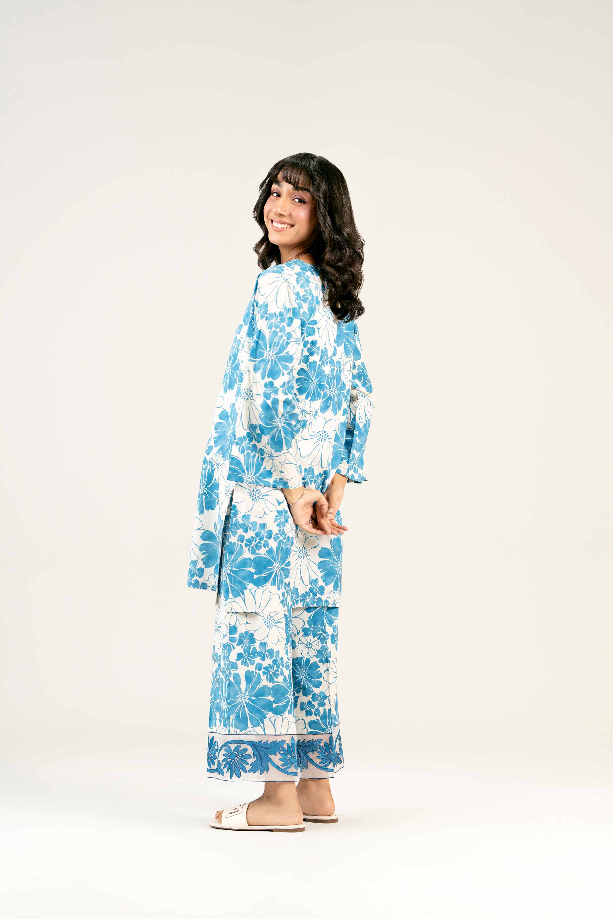 2 Piece - Printed Embroidered Suit - PS25-40 - Image 3