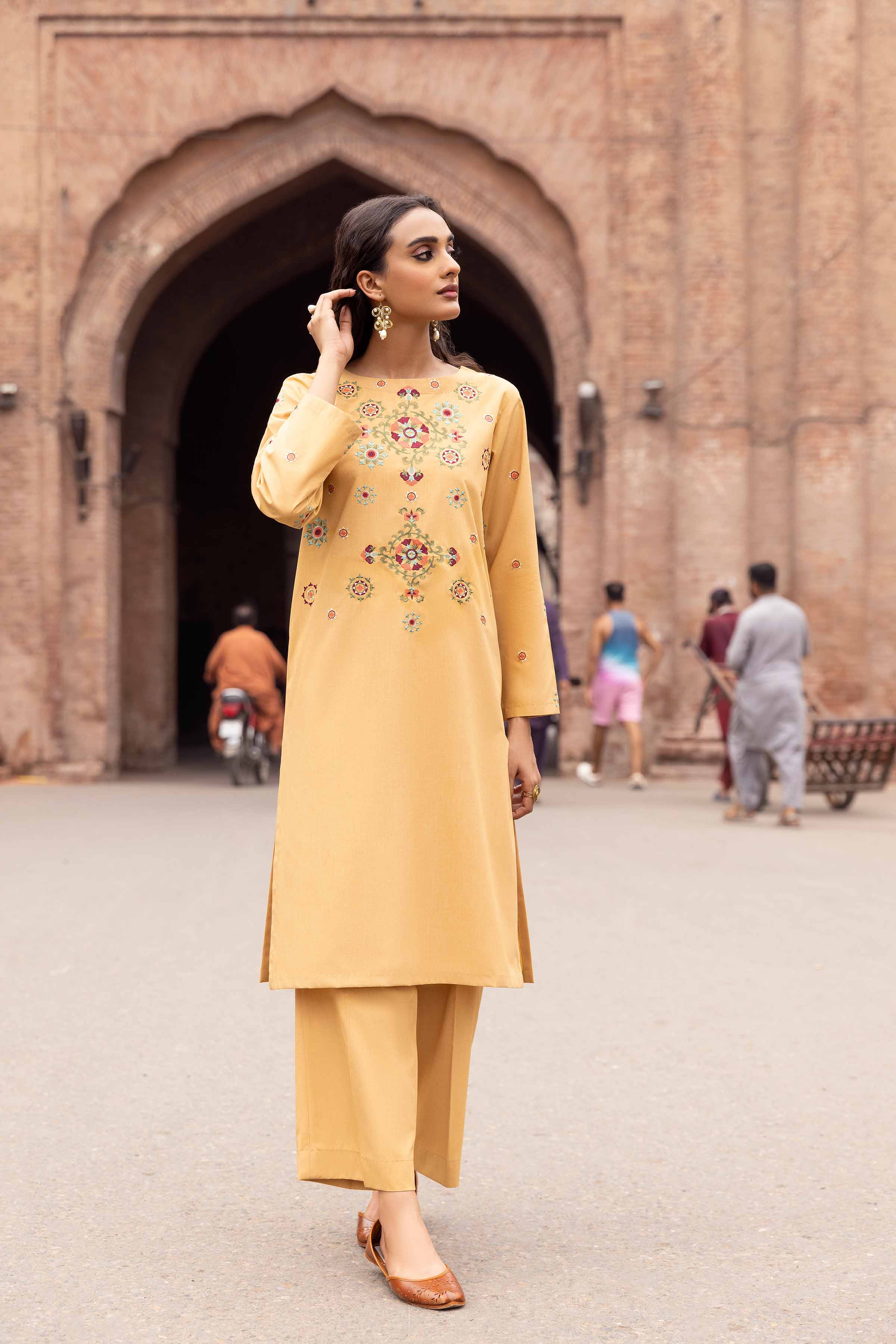 2 Piece - Embroidered Suit - PW23-54 - Image 4