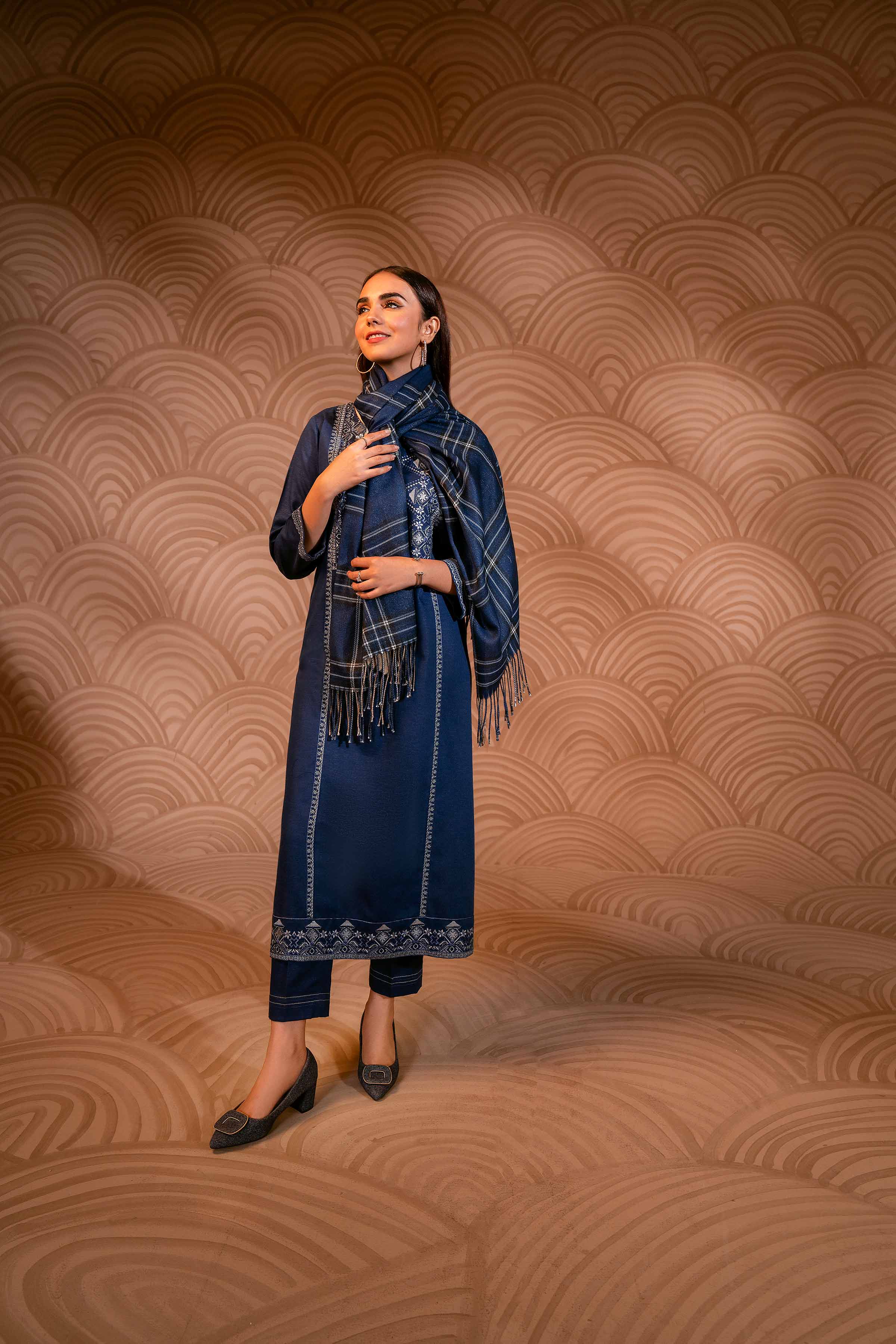 3 Piece - Embroidered Suit - PW23-98 - Image 5