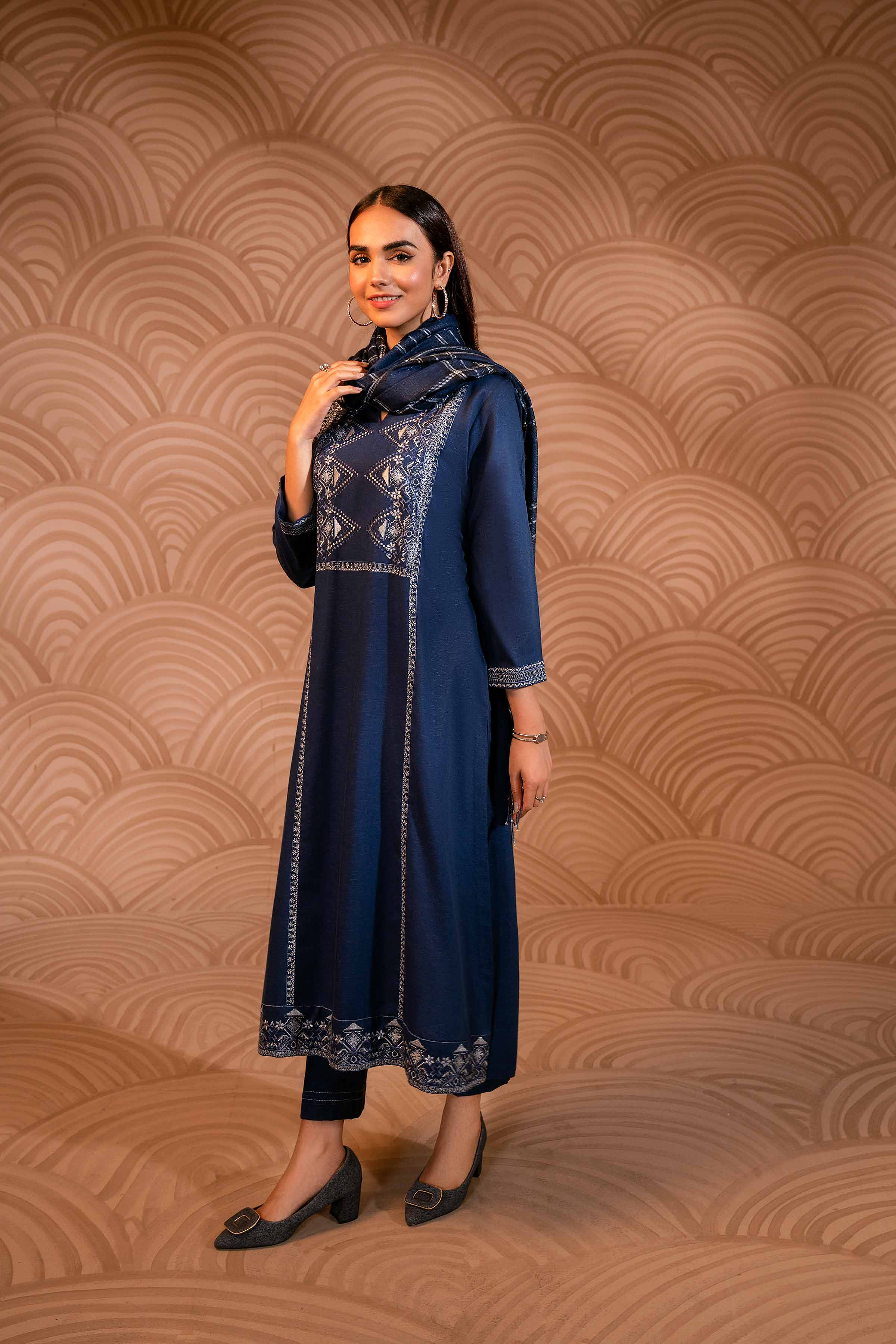 3 Piece - Embroidered Suit - PW23-98 - Image 7