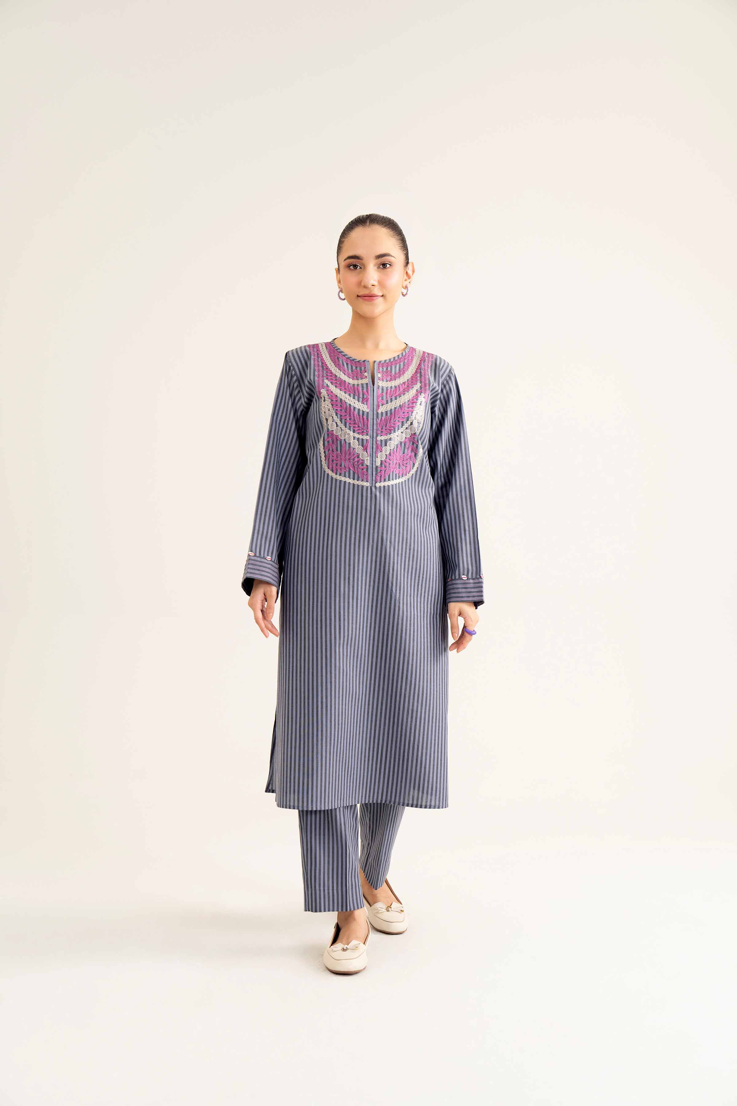 2 Piece - Embroidered Suit - PW24-16 - Image 4