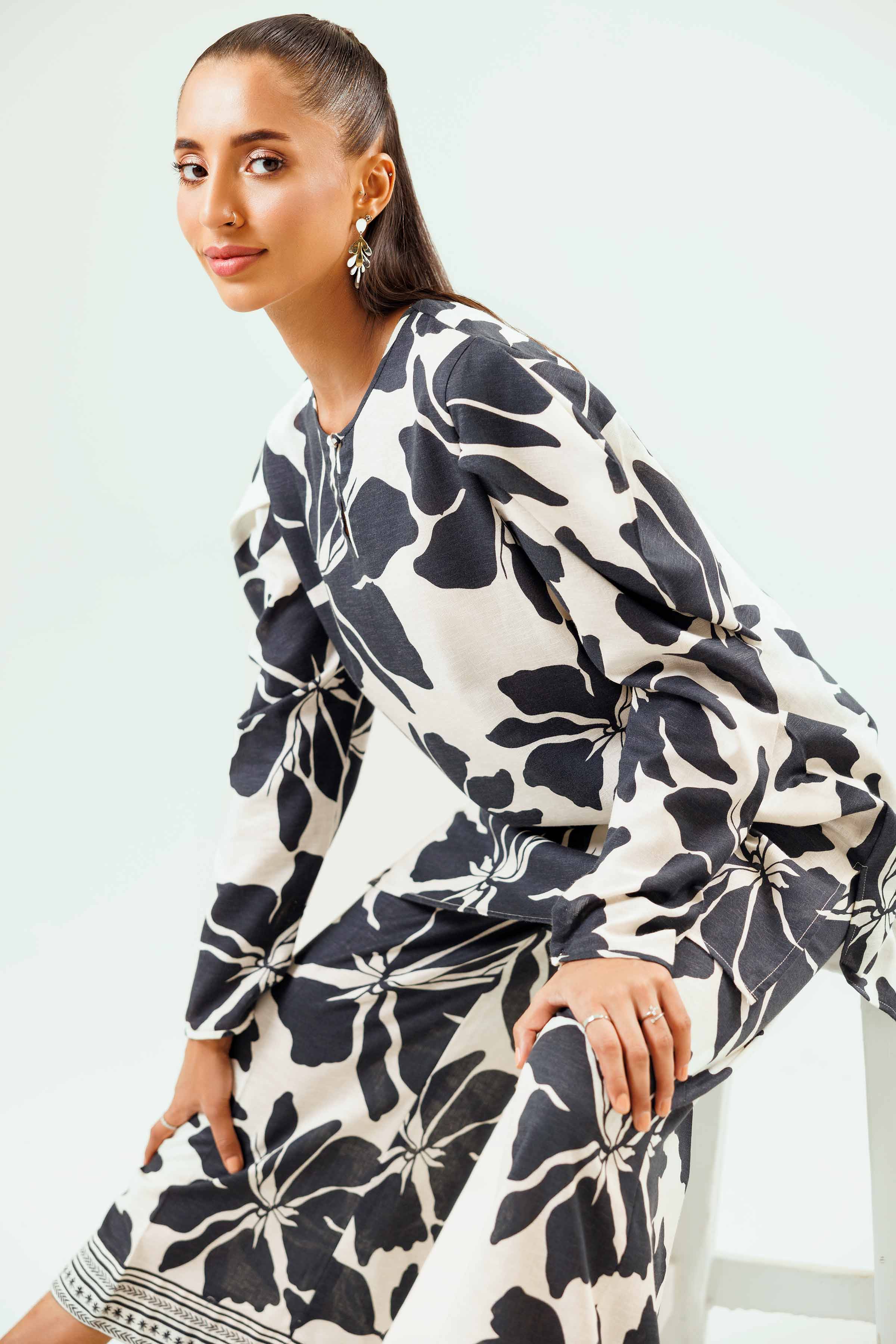 2 Piece - Printed Suit - PW24-189 - Image 2