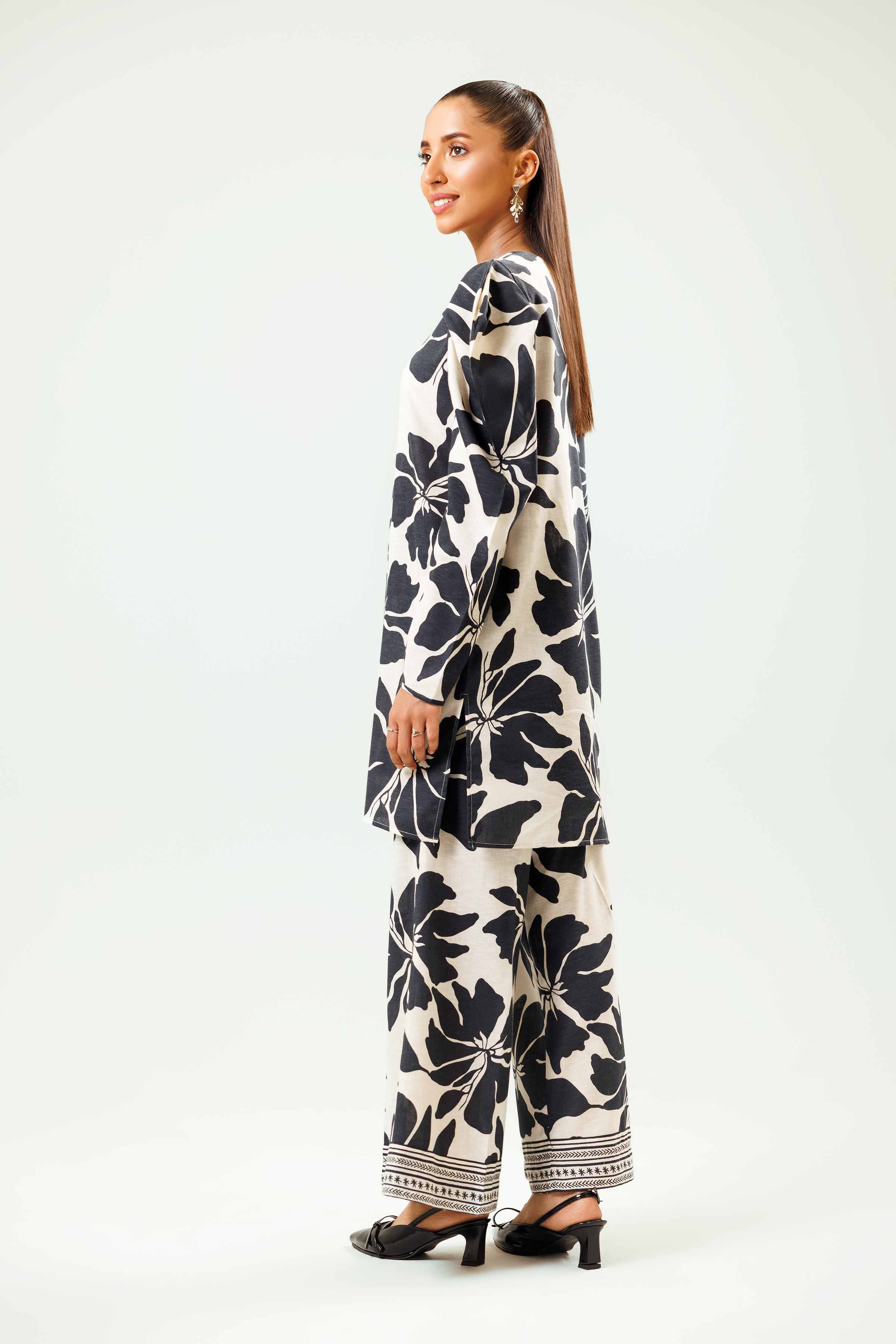 2 Piece - Printed Suit - PW24-189 - Image 3