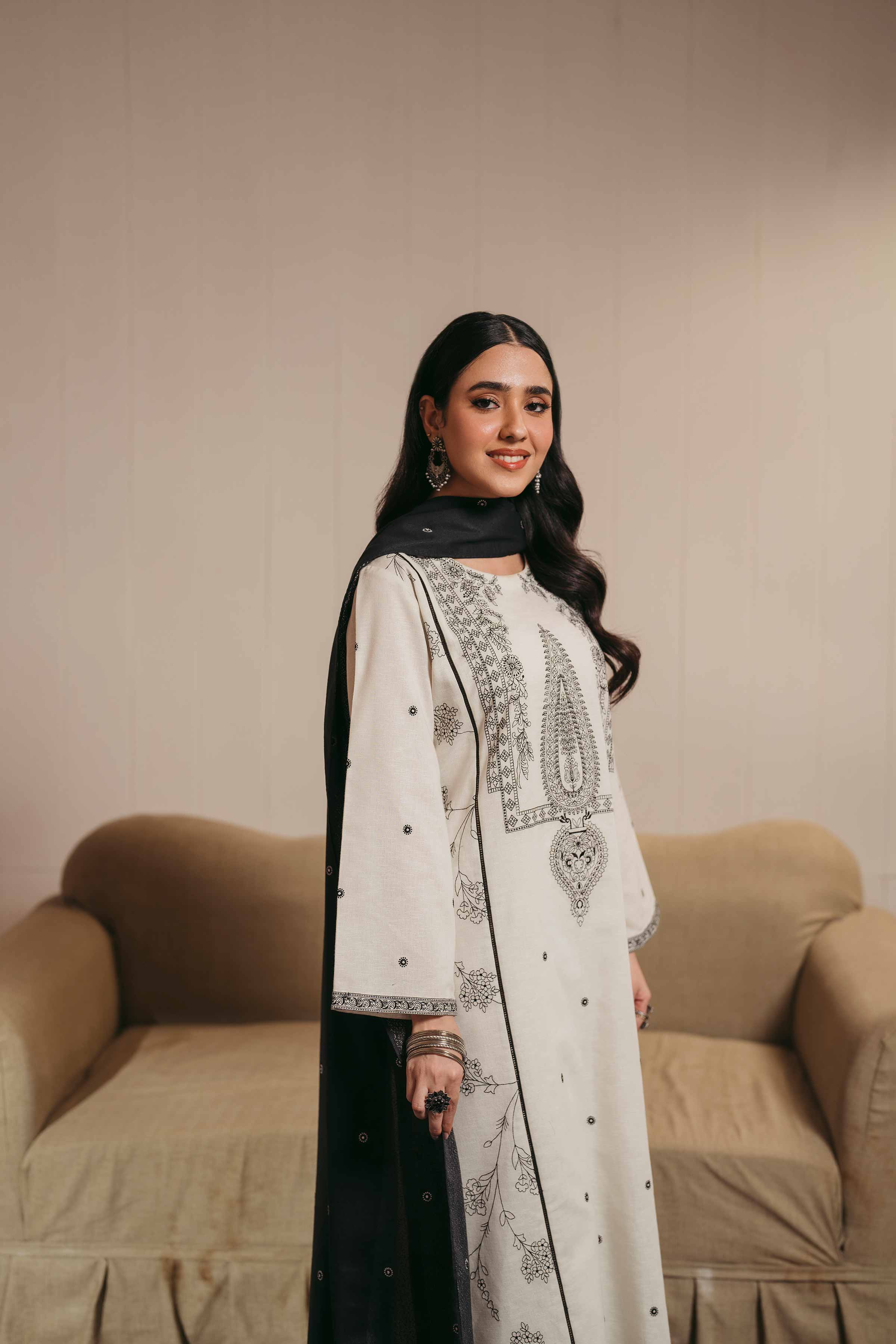 3 Piece - Embroidered Suit - PW24-263 - Image 4
