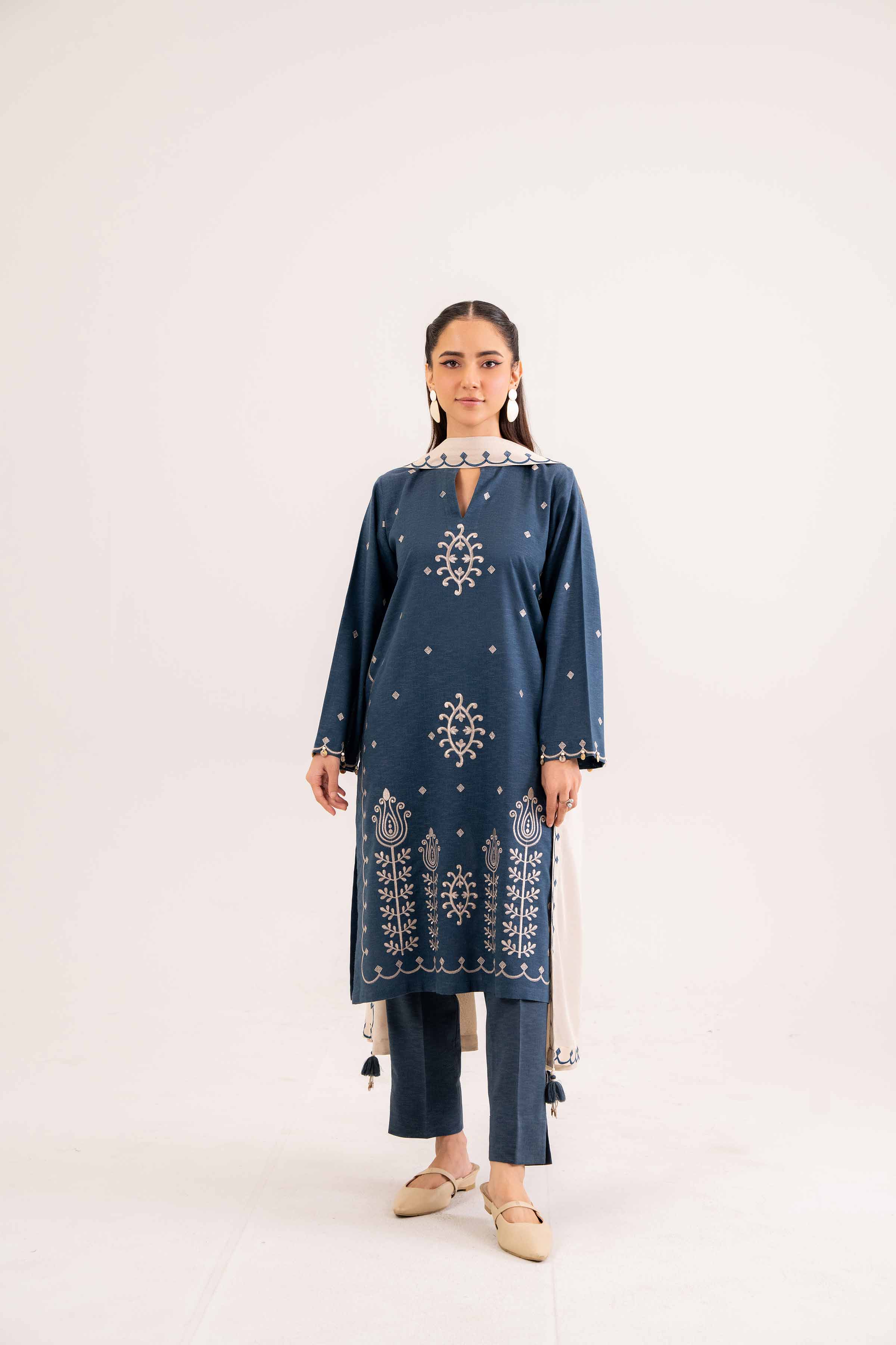 3 Piece - Embroidered Suit - PW24-280 - Image 4