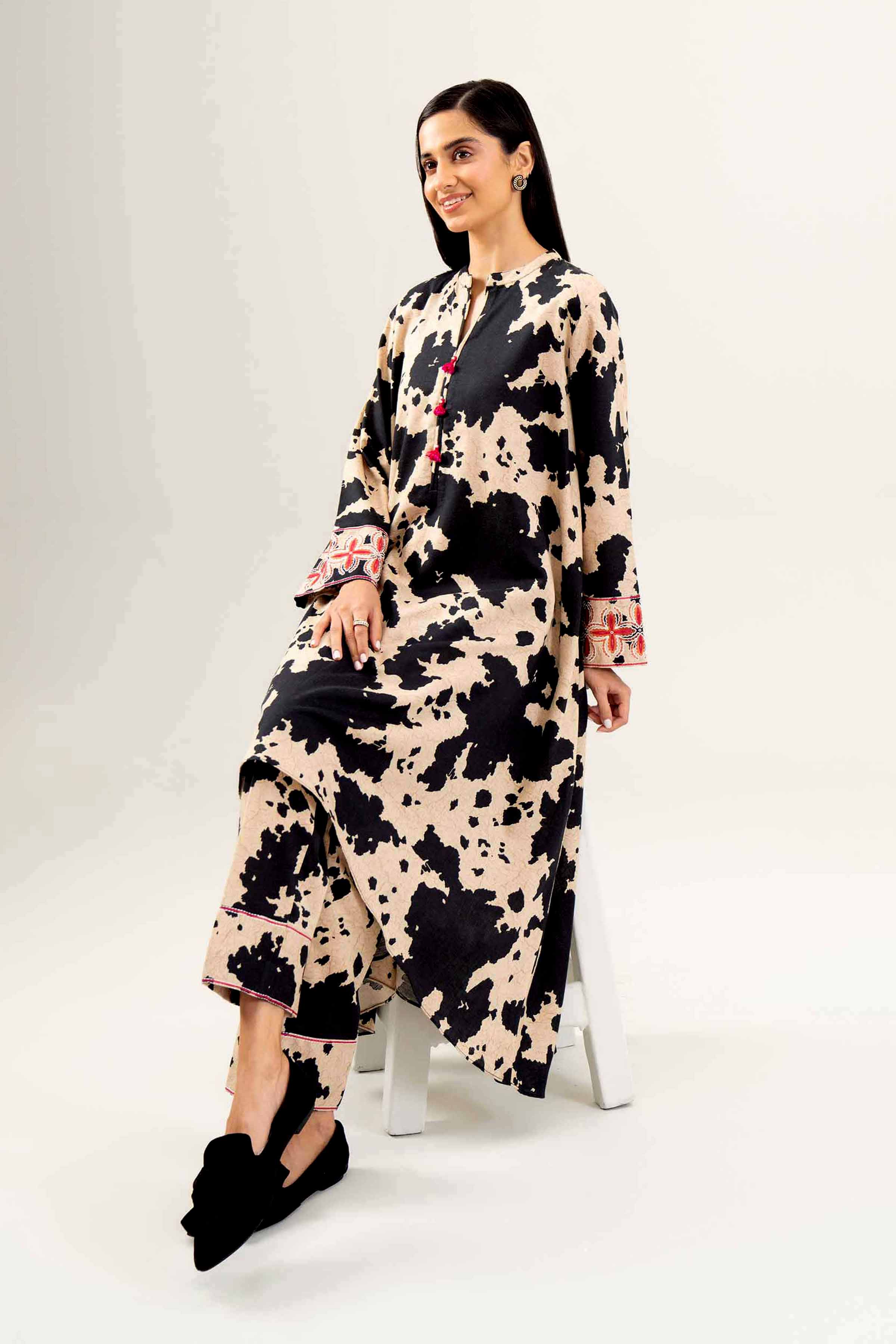 2 Piece - Printed Embroidered Suit - PW24-300 - Image 2