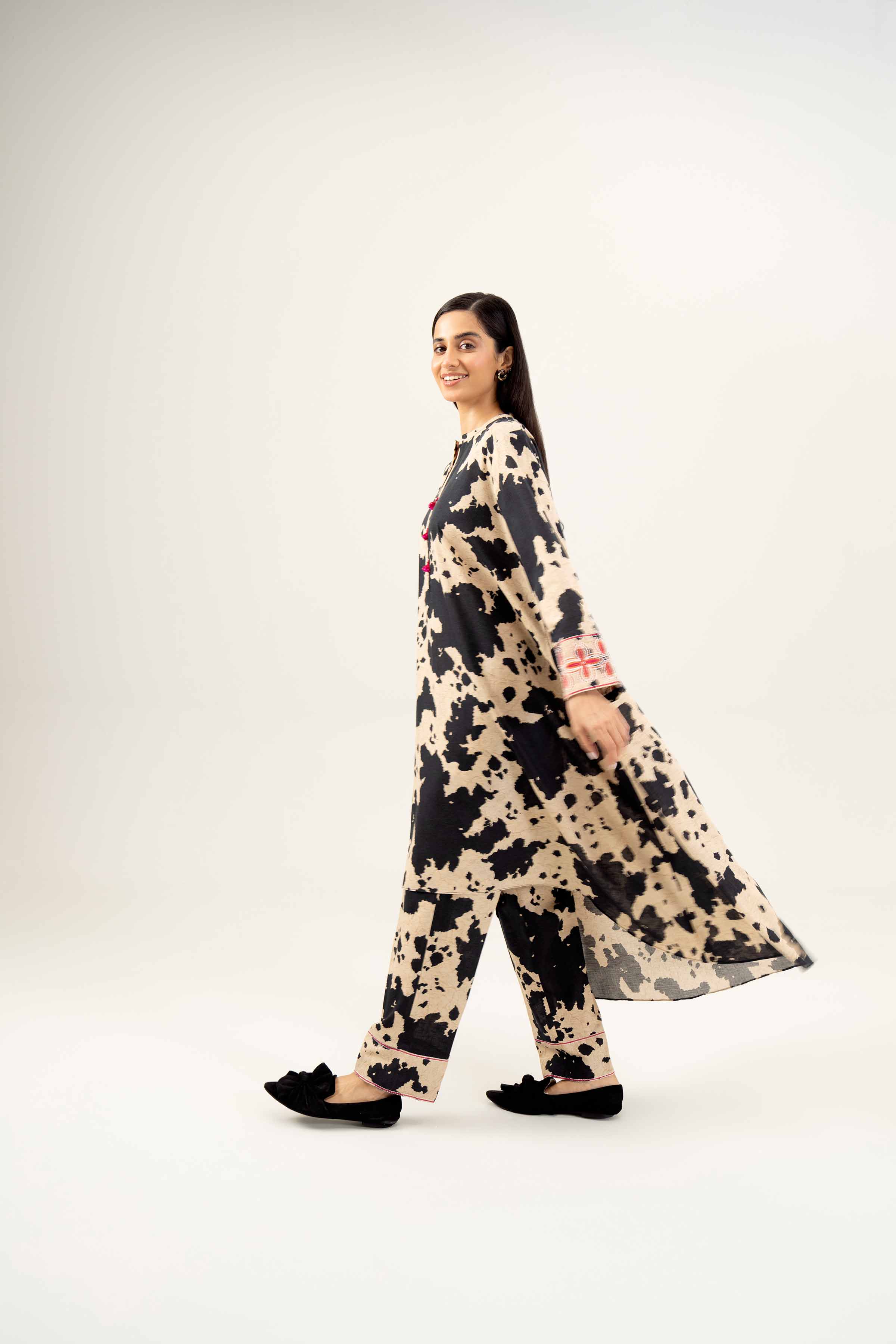 2 Piece - Printed Embroidered Suit - PW24-300 - Image 5