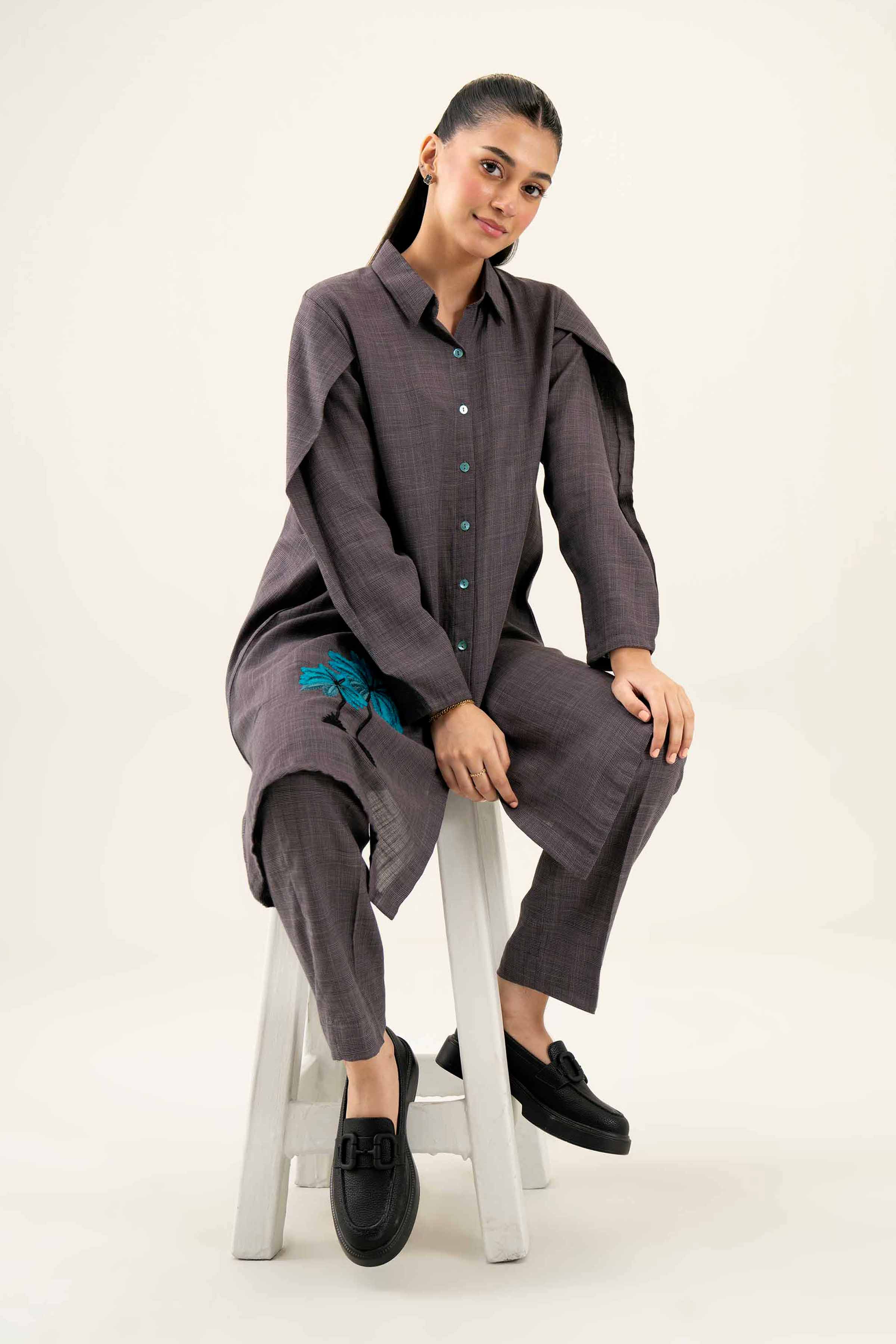 2 Piece - Embroidered Suit - PW24-40 - Image 2