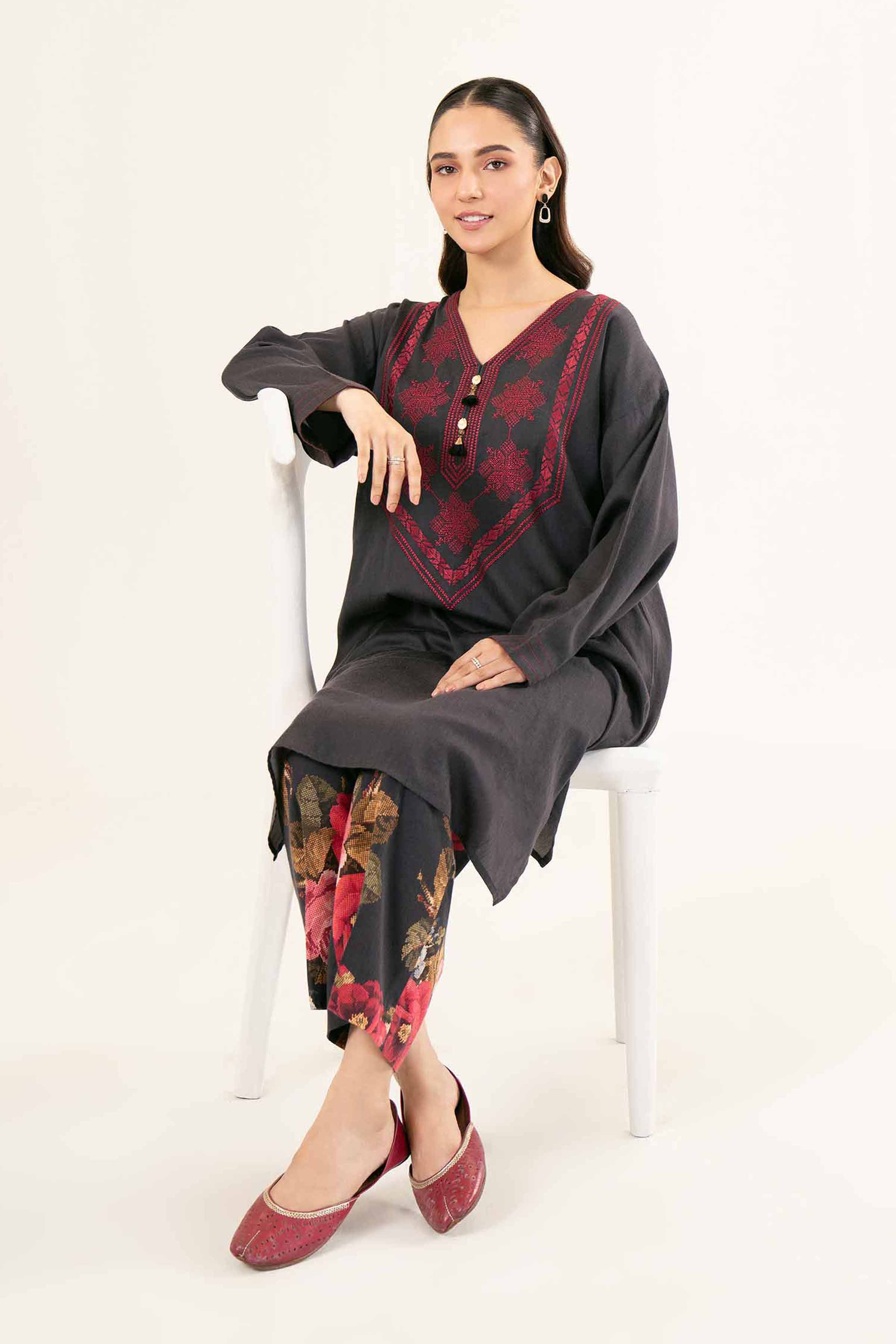 2 Piece - Printed Embroidered Suit - PW24-401 - Image 2