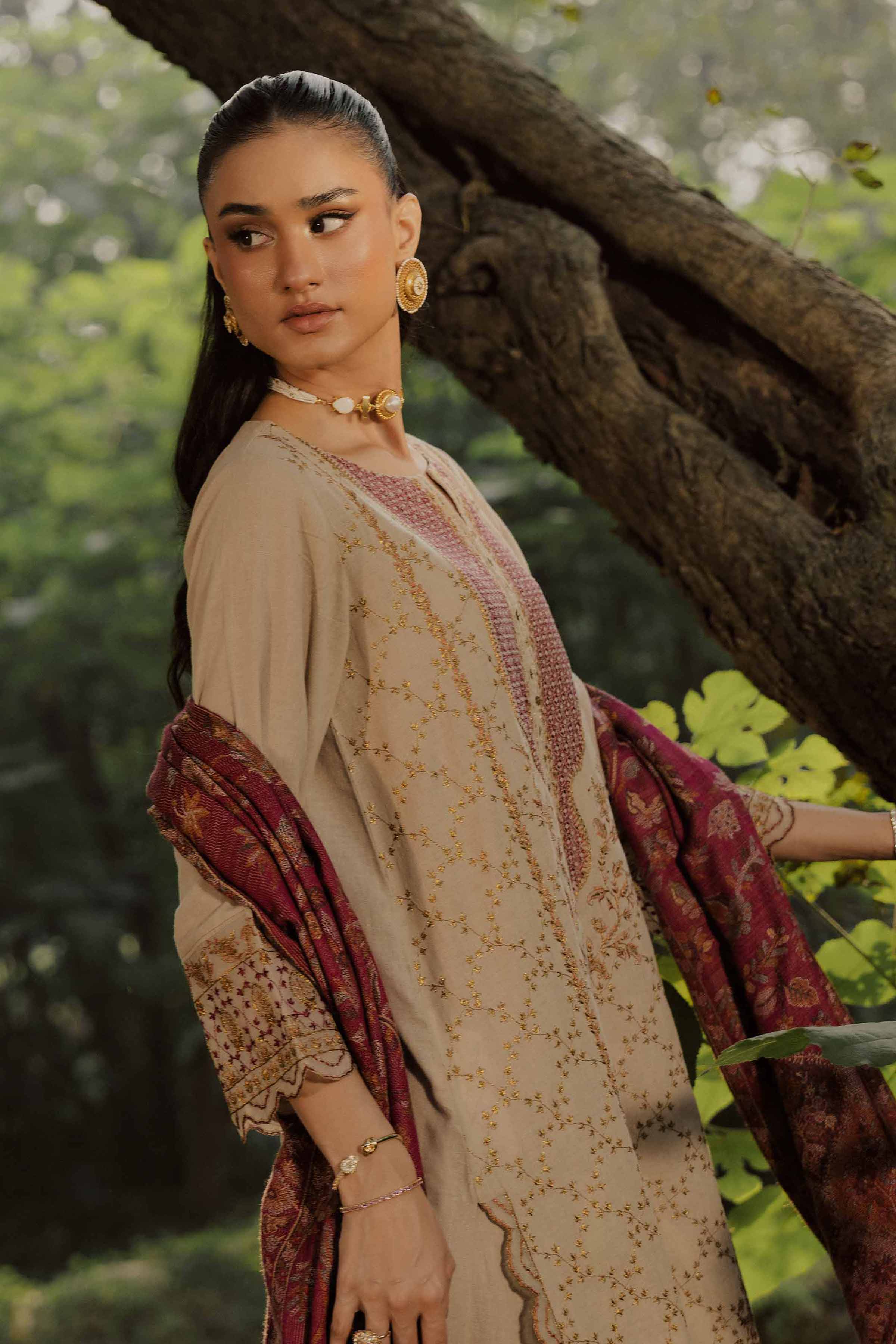 3 Piece - Embroidered Suit - PW25-480 - Image 2