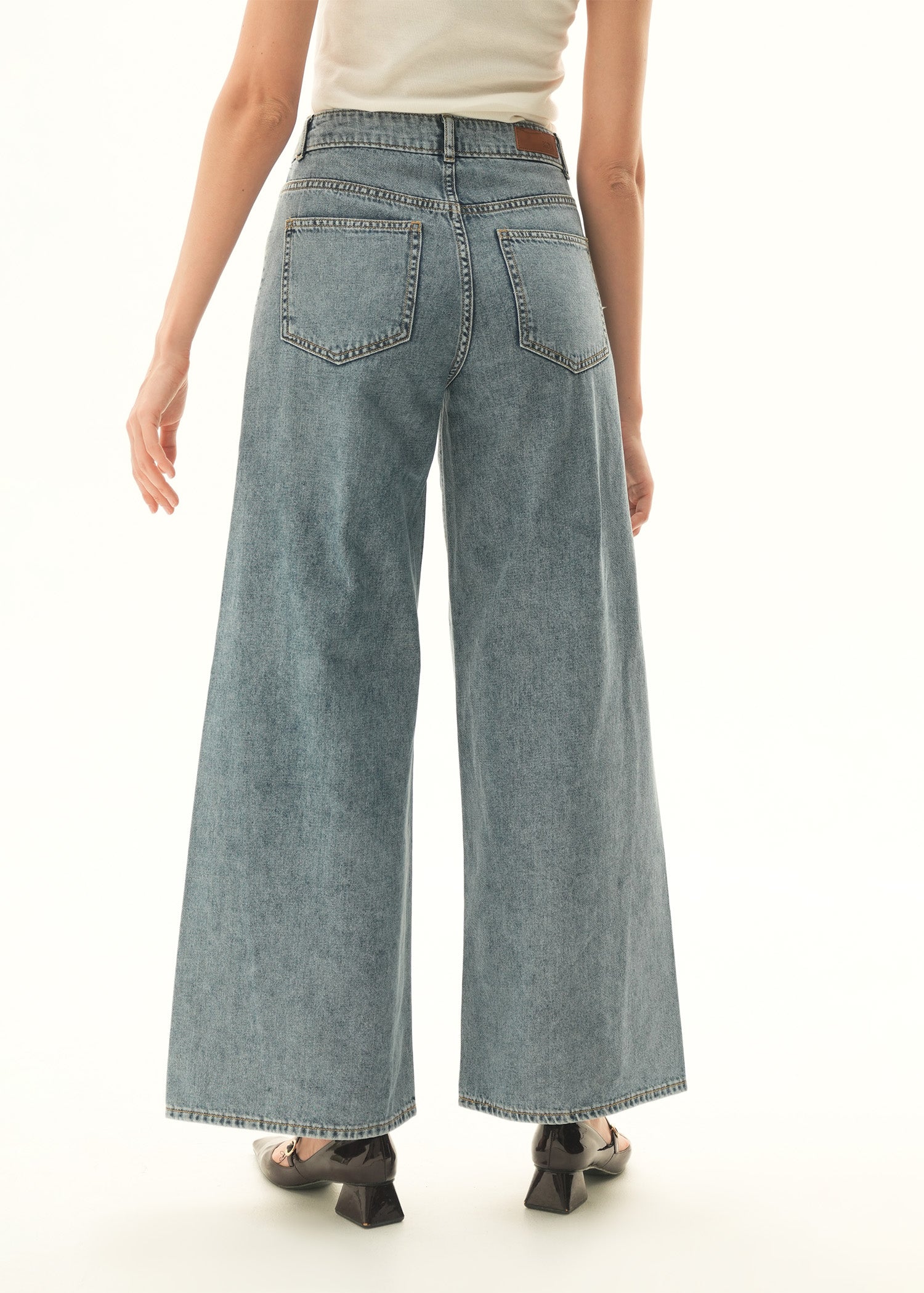 Wide Leg Jeans - KOA - Image 4