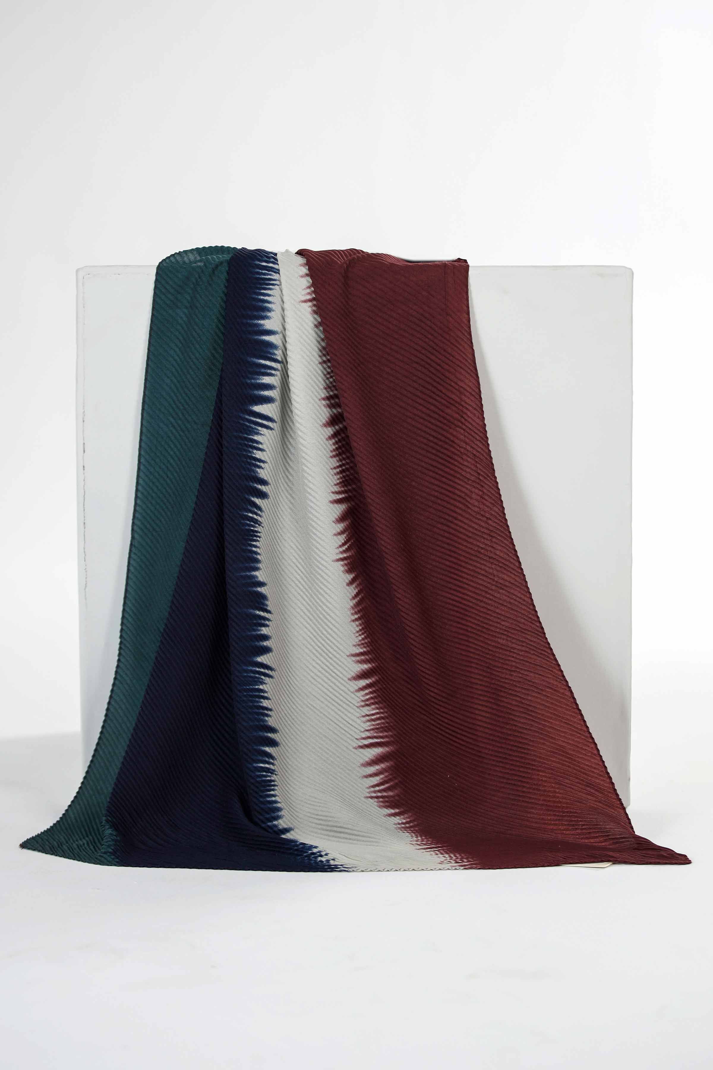 Green Women Scarf-435192104